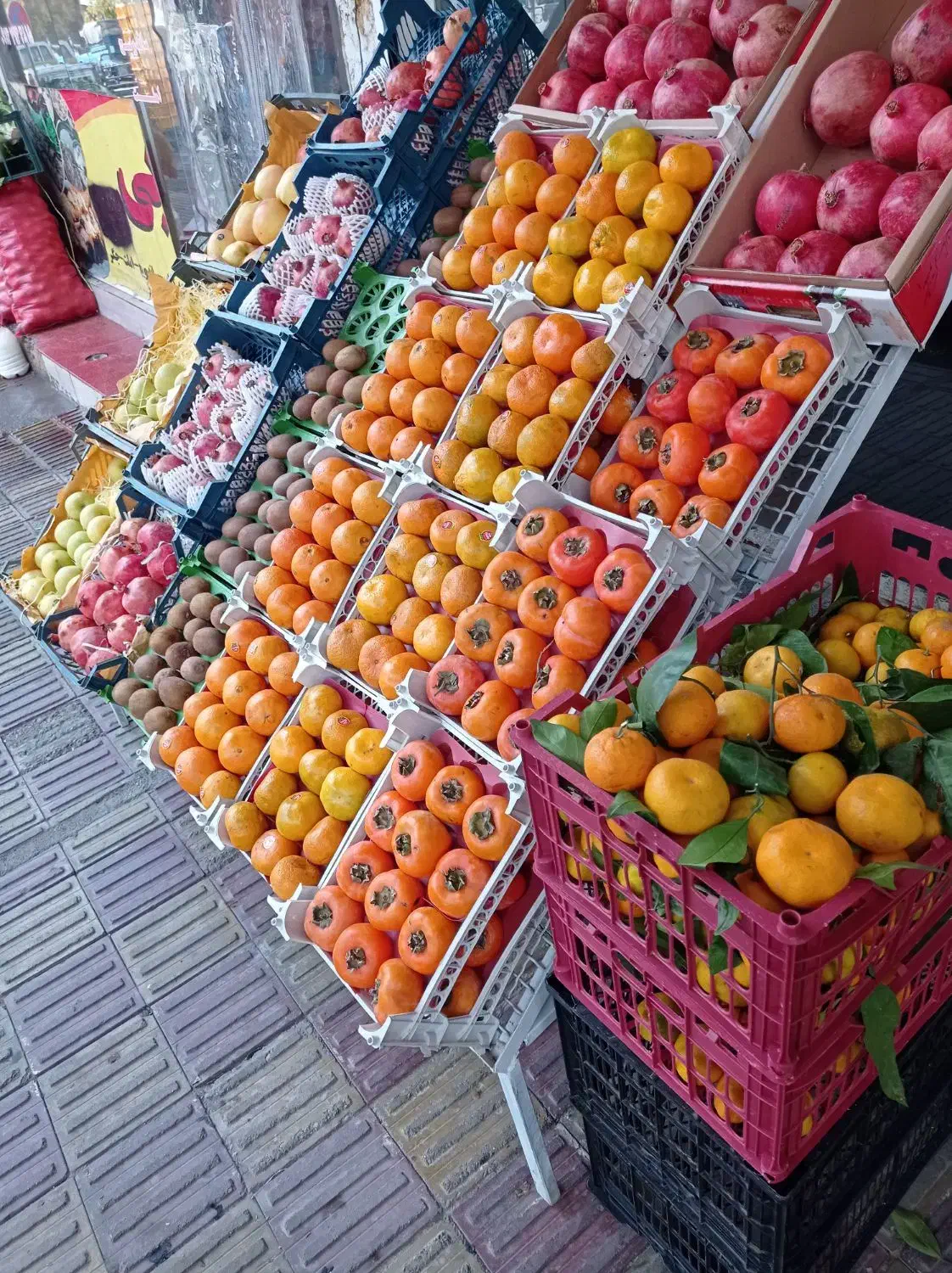 پخش عمده انواع میوه در سطح شهرستان شاهین دژ و حومه|عمده‌فروشی|شاهین دژ, |دیوار