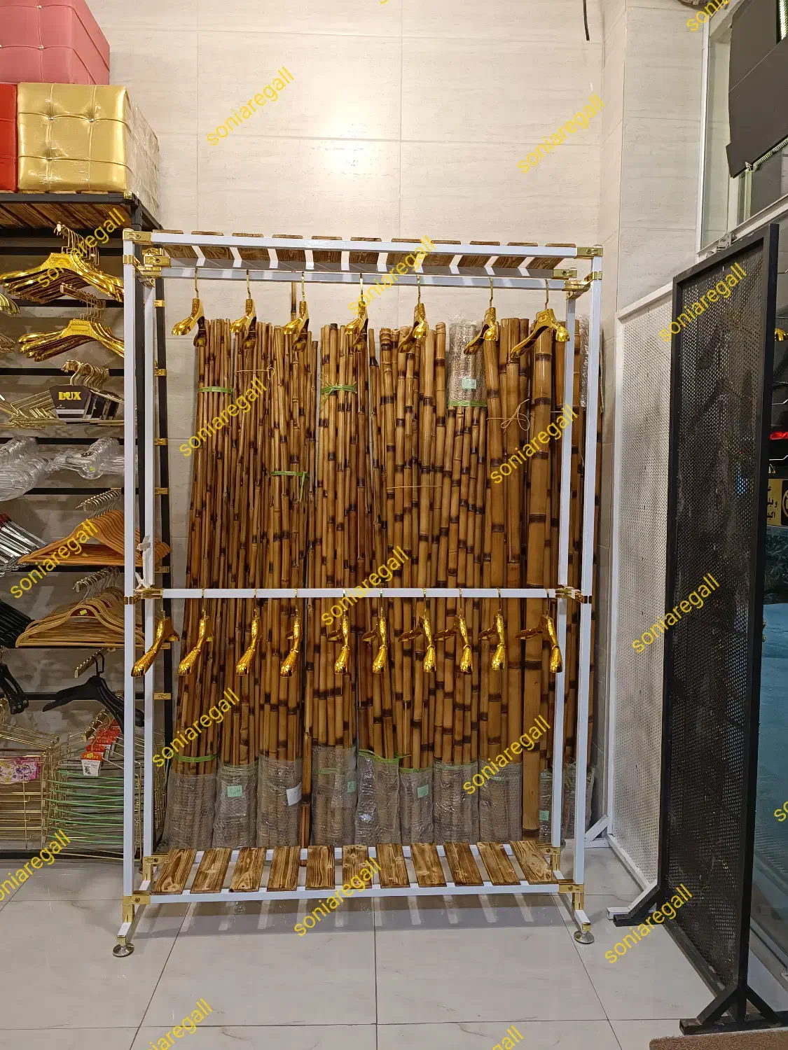 رگال چهارستون سفید کد ۲۱۸|بندرخت و رختآویز|اصفهان, پوریای ولی|دیوار