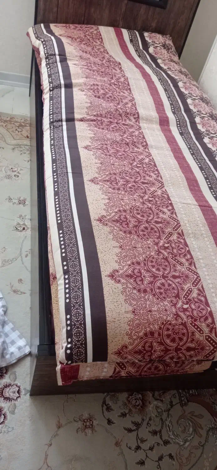 بالشت وتشک وپتو و رختخواب|رختخواب، بالش، پتو|شاهین‌شهر, شهرک میلاد|دیوار