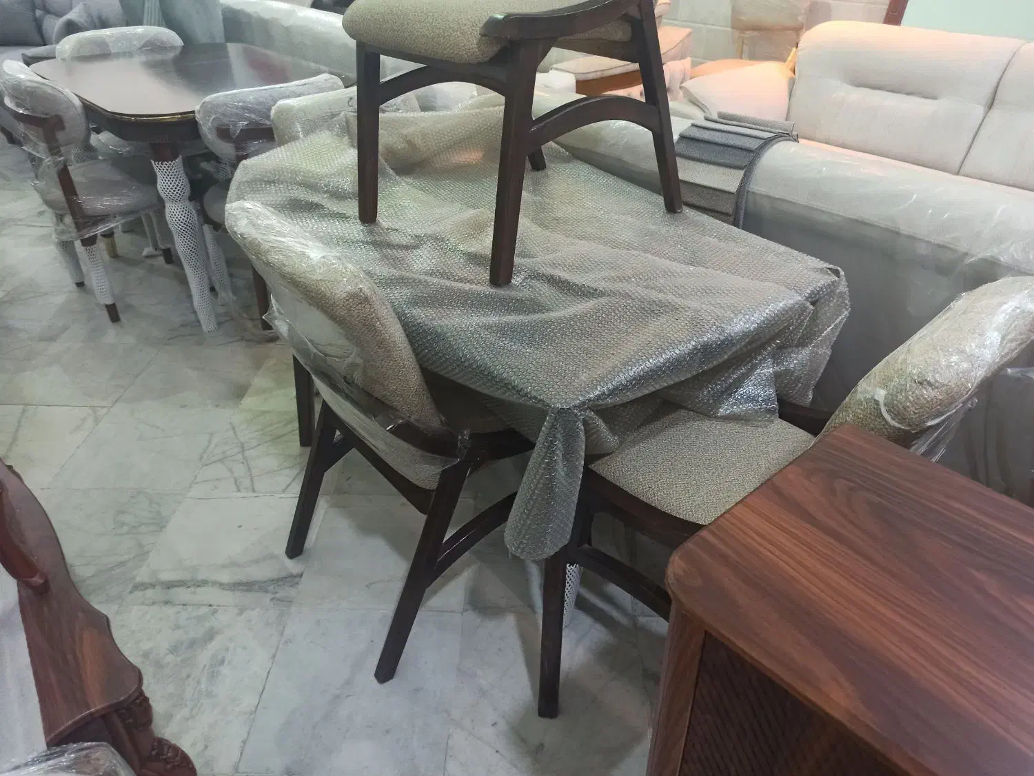 میز نهار خوری ۴نفره اقساط ۶ماهه|میز و صندلی غذاخوری|رفسنجان, |دیوار