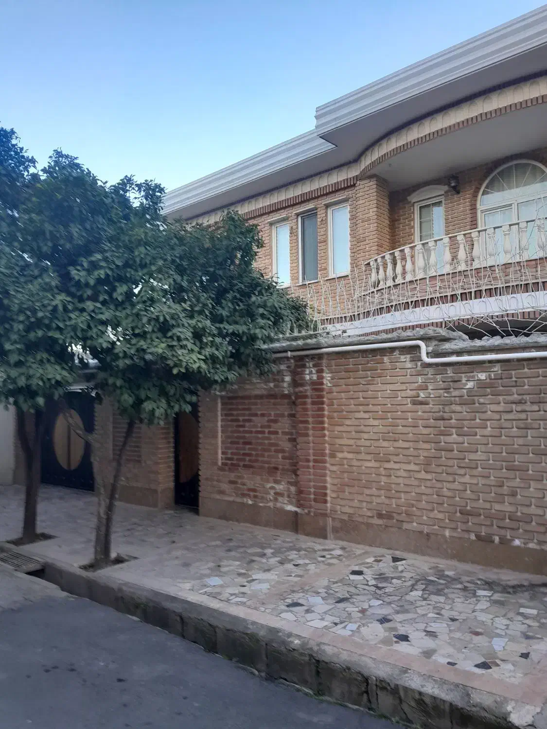 نقاشی ساختمان ،استا قدیمی زبر دست|خدمات پیشه و مهارت|گرگان, |دیوار