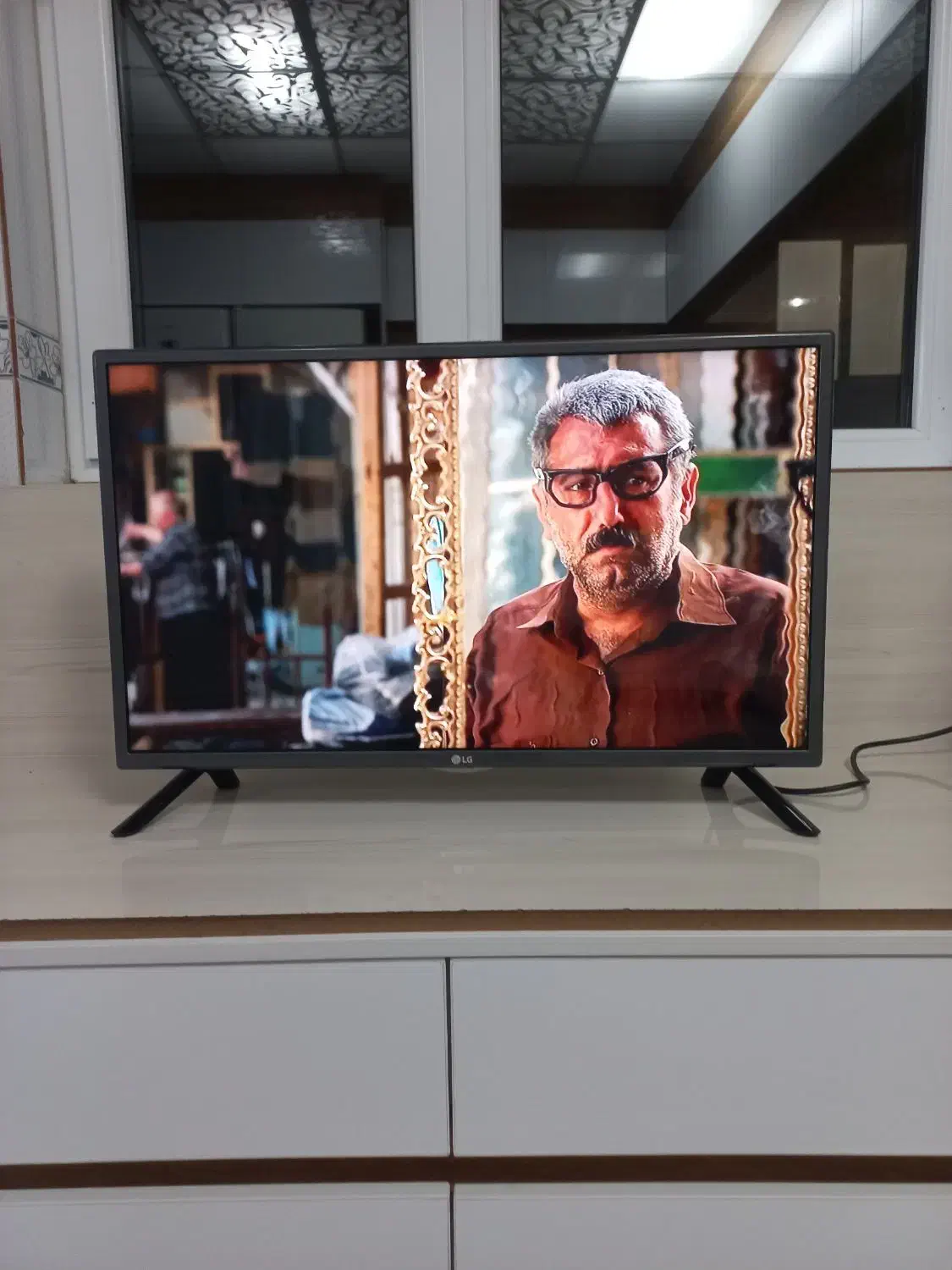 ال ای دی ۳۲ اینچ الجی|تلویزیون و پروژکتور|سنندج, |دیوار