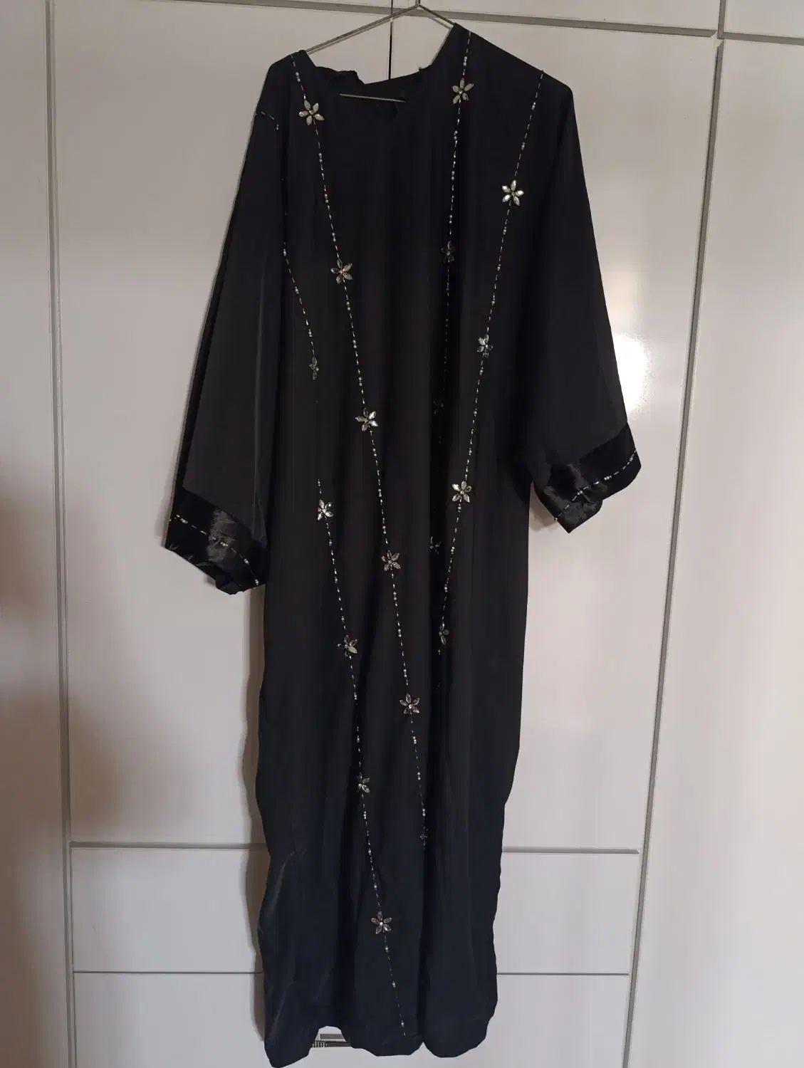 مانتو مجلسی و بیرونی سنگ دوری شده|لباس|کوهدشت, |دیوار