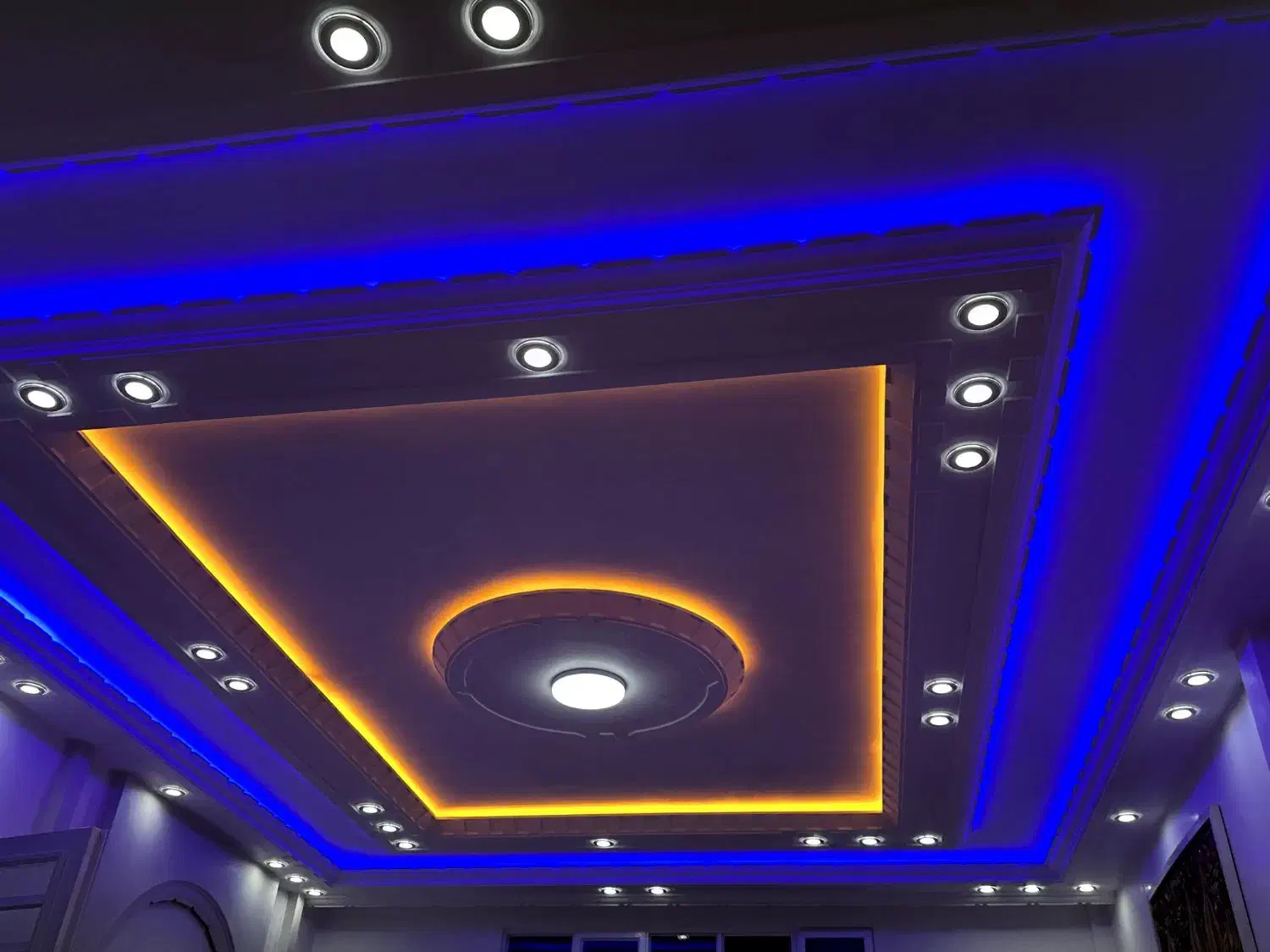 گچکاری و سفید ابزارزن با 20سال سابقه کاری|خدمات پیشه و مهارت|کوهدشت, |دیوار