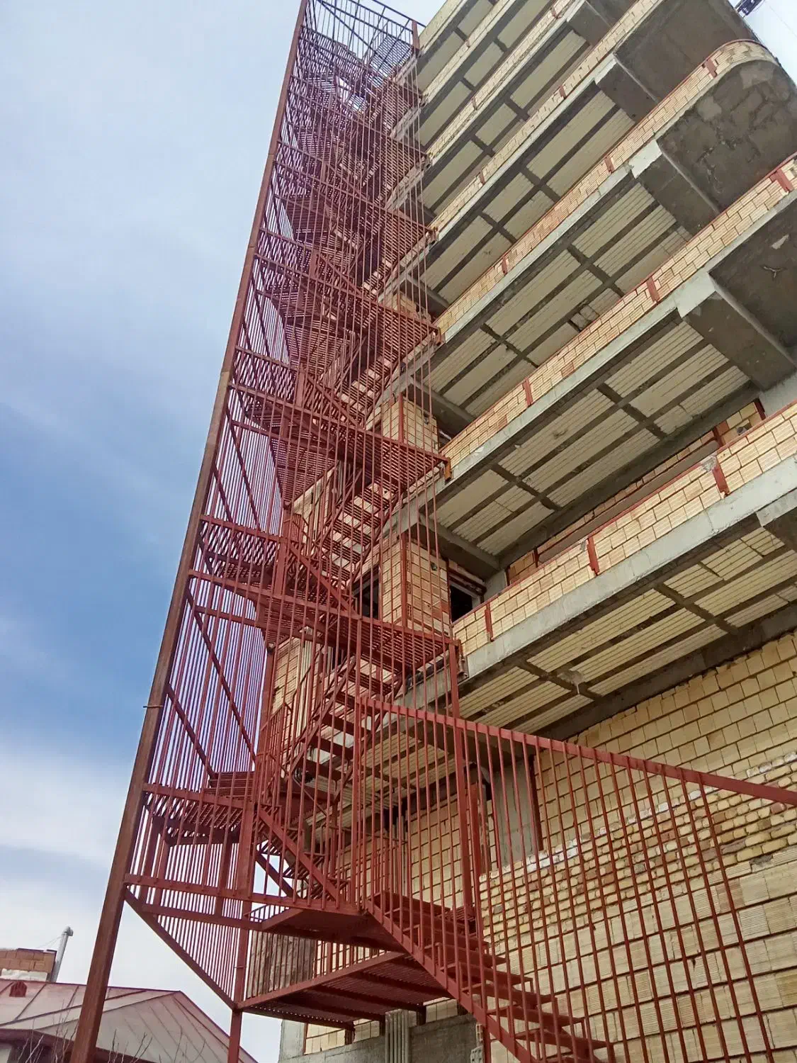 شاگردجوشکاری|استخدام معماری، عمران و ساختمانی|ارومیه, |دیوار