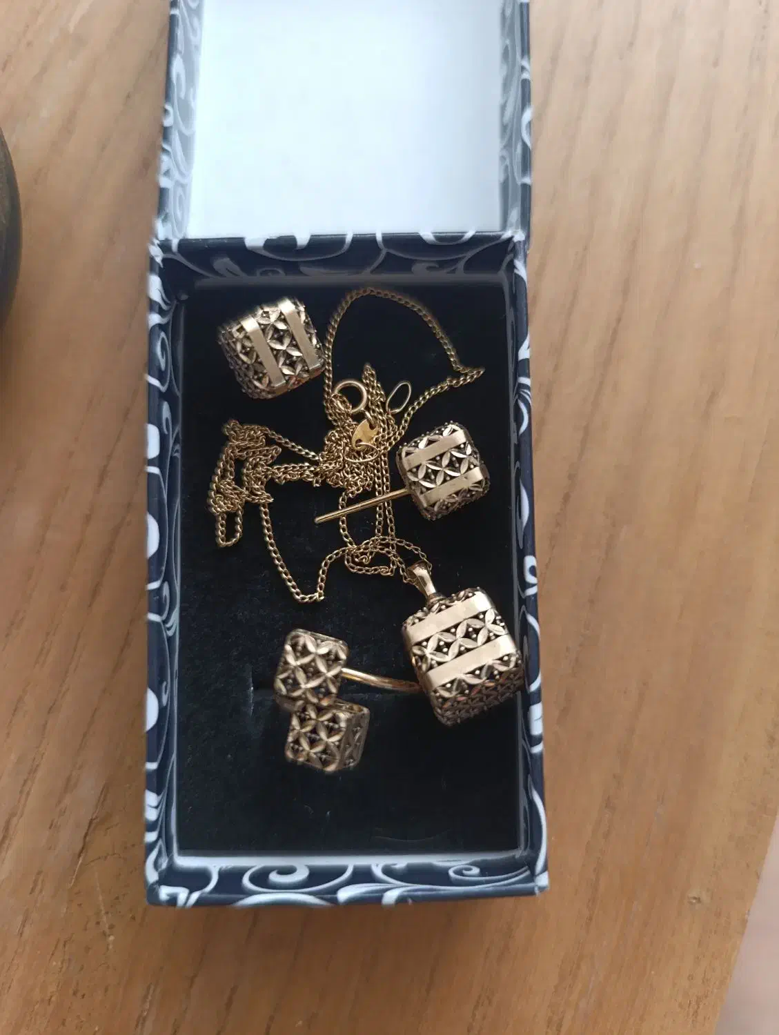 فروش سرویس و نیم ست طلا|جواهرات|بیرجند, |دیوار