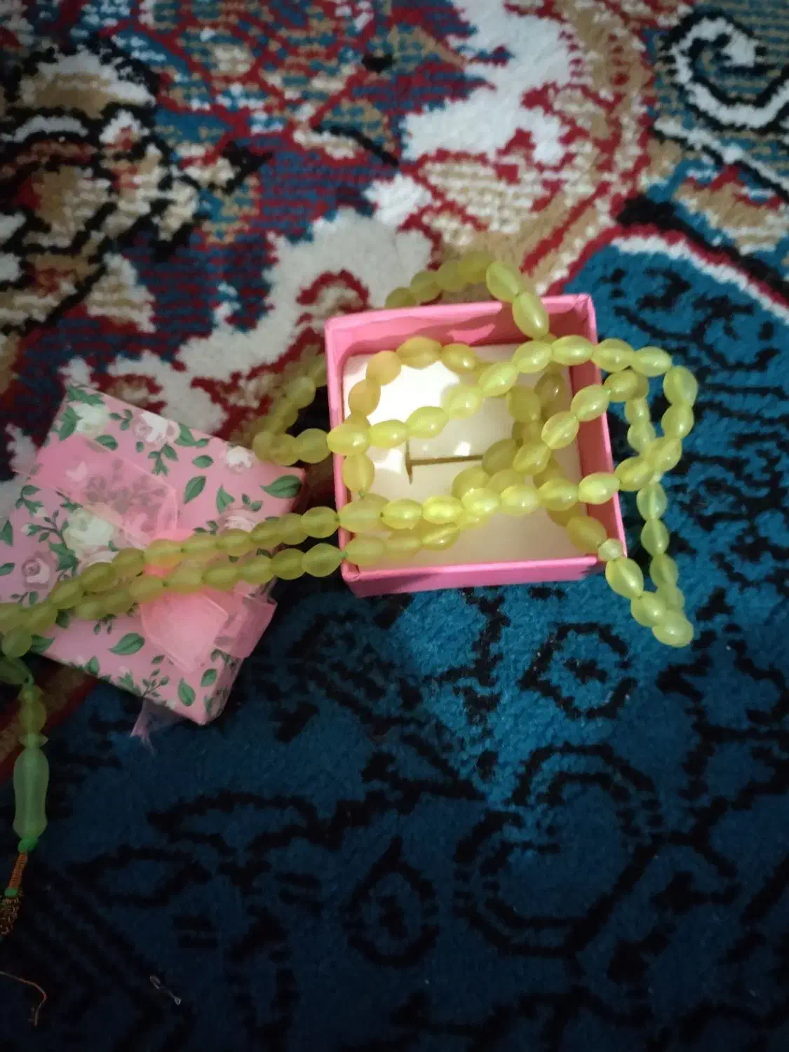 شاه مقصود اصل|کلکسیون اشیاء عتیقه|کرمان, |دیوار