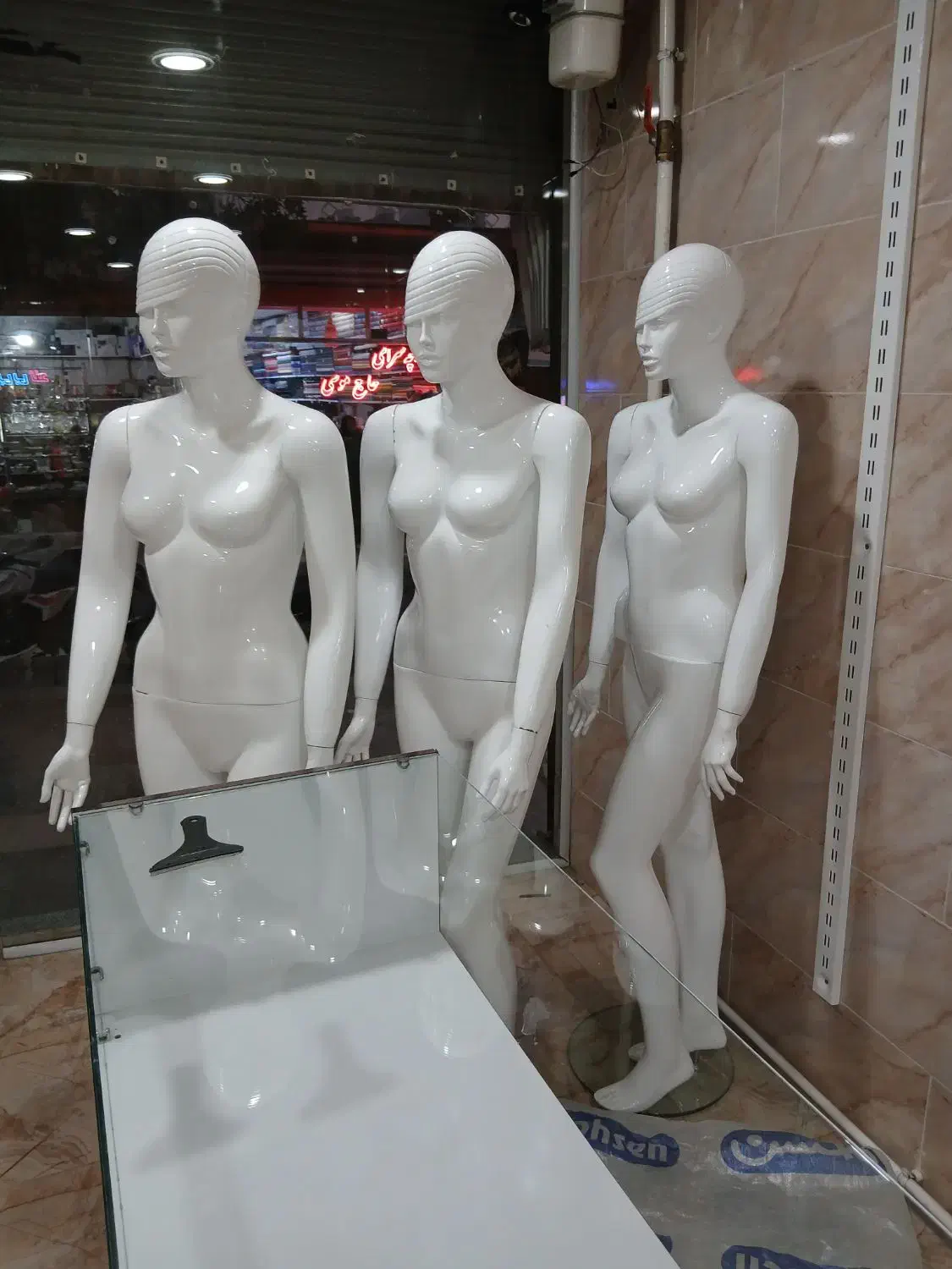مانکن پویا/بالا تنه پلاستیکی|فروشگاه و مغازه|هشترود, |دیوار