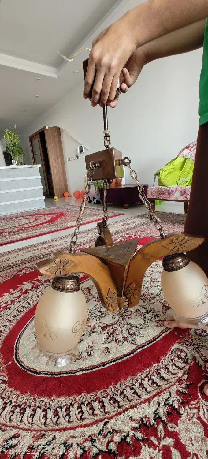 لوستر ، چوبی ،|لوستر و چراغ آویز|محمدشهر, همایون ویلا|دیوار