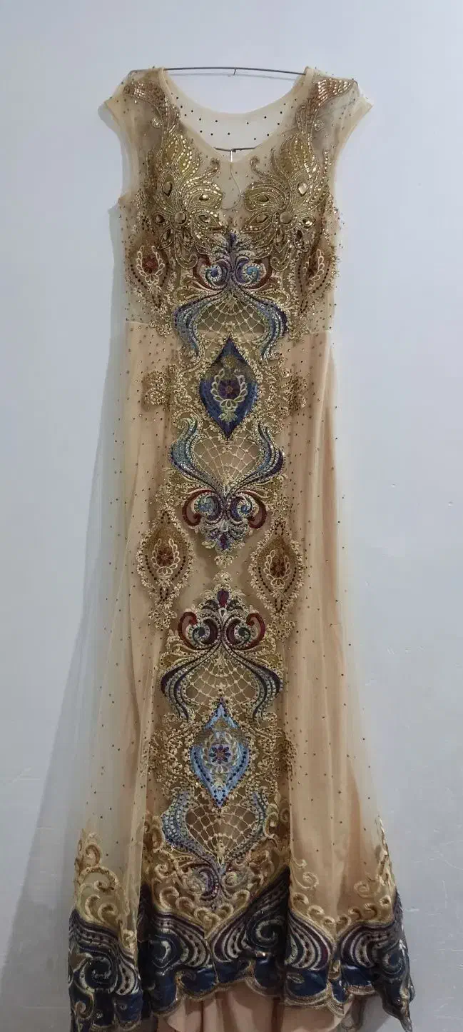 لباس مجلسی|لباس|جهرم, |دیوار