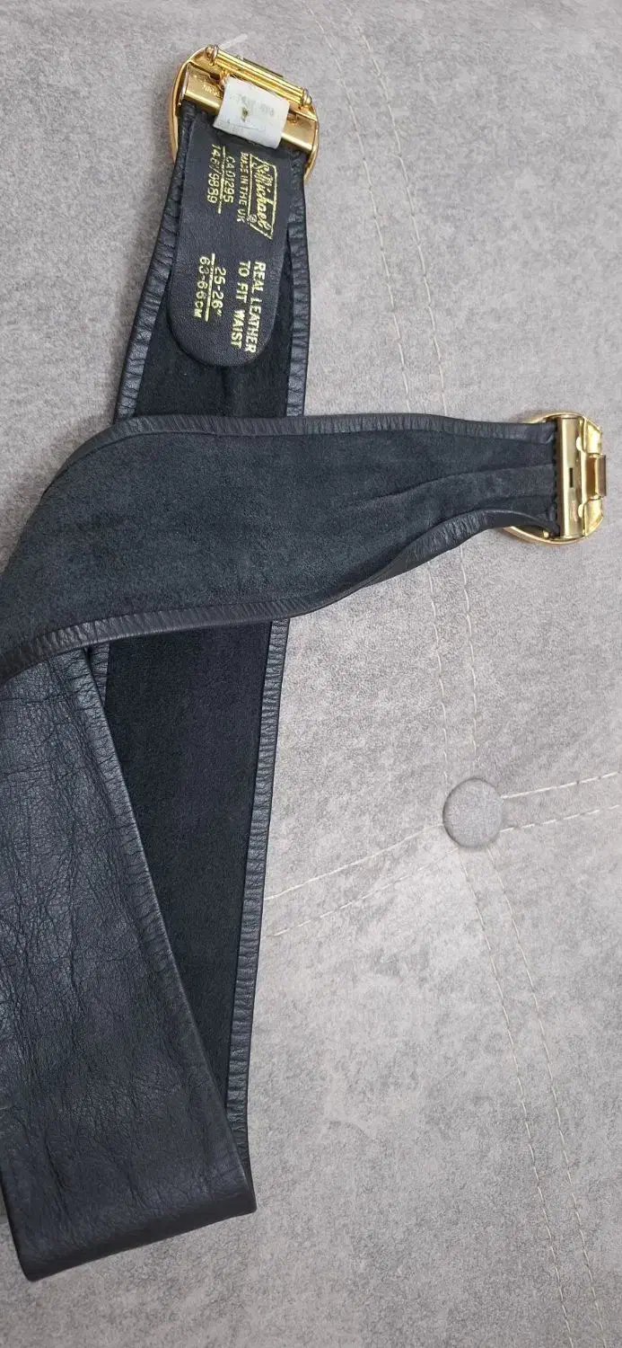 یک عدد کمربند زنانه چرم اصل خارجی|کیف، کفش، کمربند|مشهد, امیر|دیوار