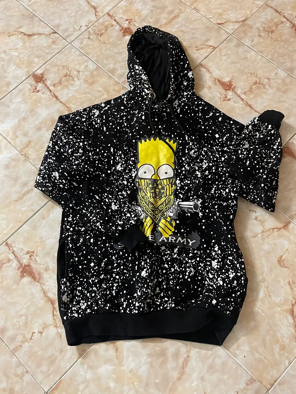 هودی و پافر|لباس|سبزوار, مدرس|دیوار