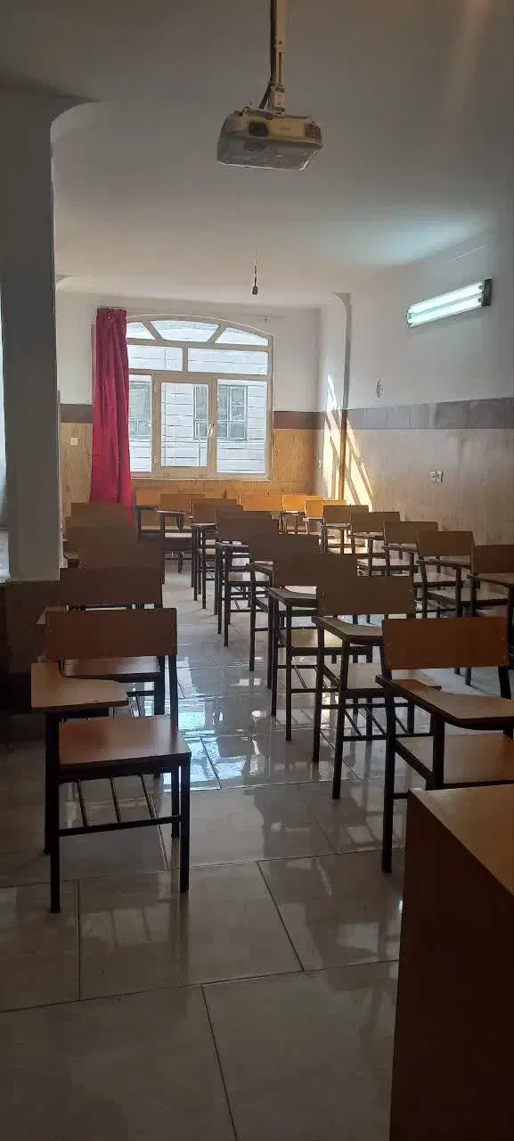 صندلی دانشجویی|صندلی و نیمکت|زنجان, |دیوار