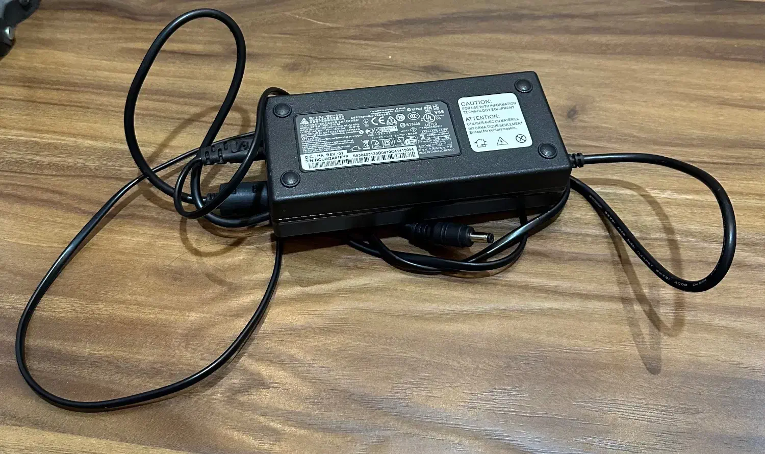 دو عدد نور ثابت LED ورتا مدل LED-1100A|دوربین عکاسی و فیلم‌برداری|اصفهان, پارک مشتاق|دیوار