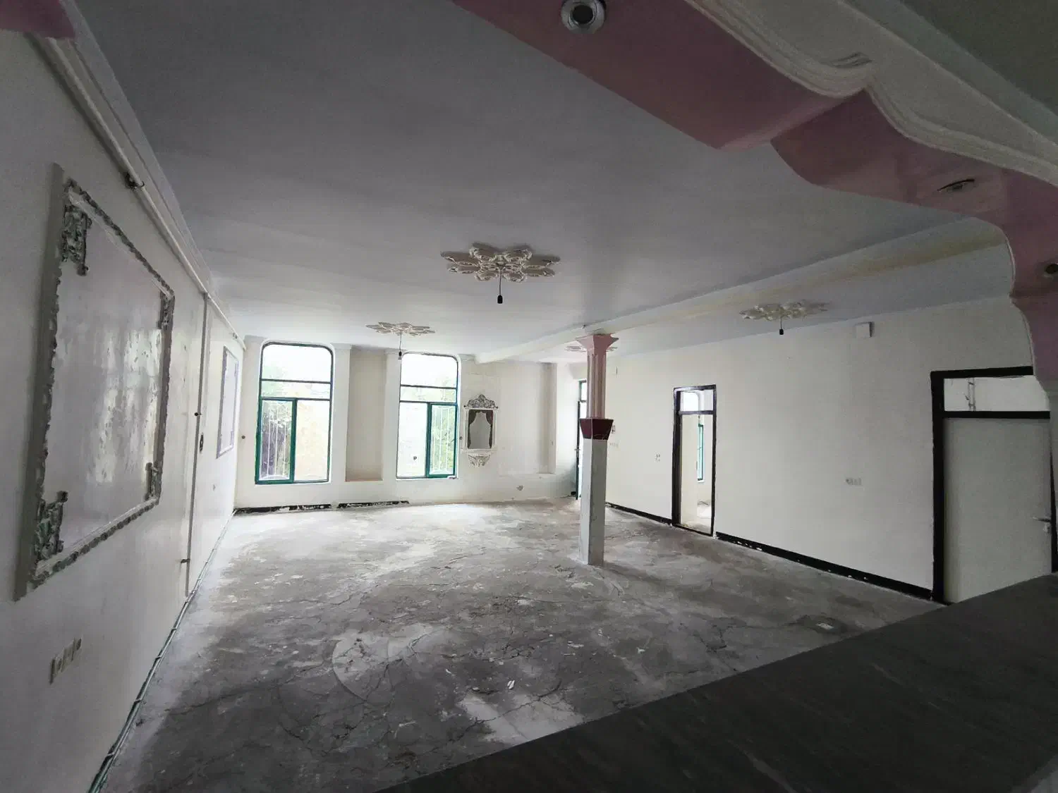 ویلایی ۲۸۰ متری ،حیاط ماشین‌رو+باغچه مثمر،کوچه 19|فروش خانه و ویلا|پارس‌آباد, |دیوار