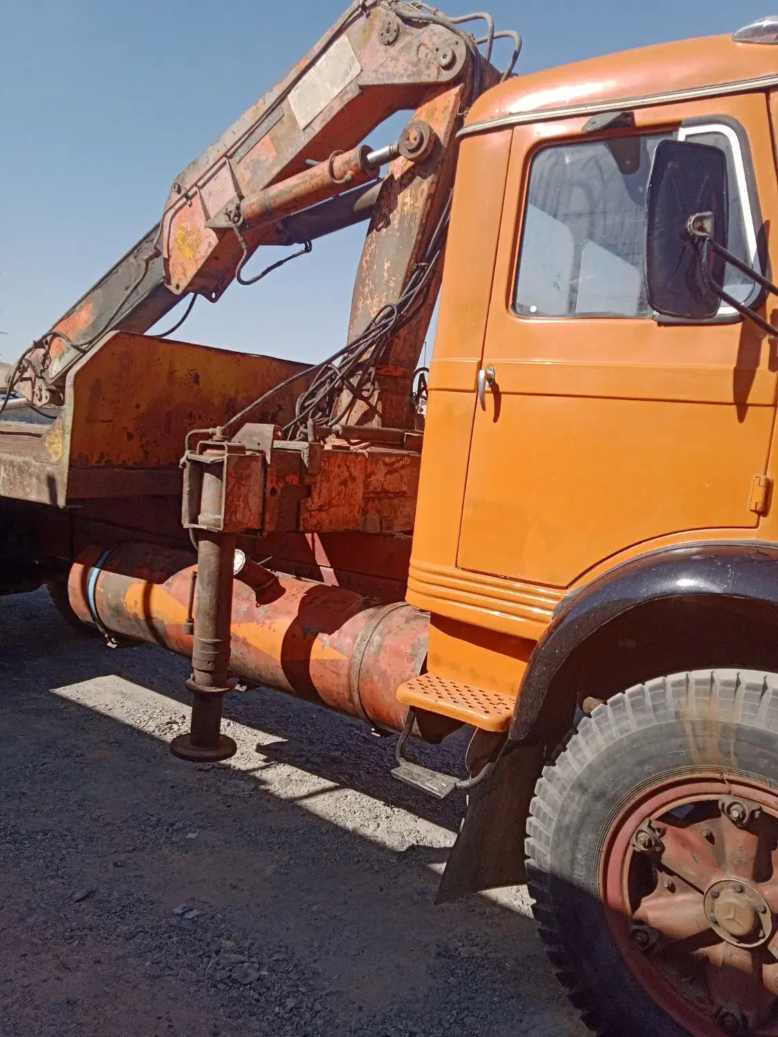 بنزتک جرثقیل|خودرو سنگین|اصفهان, نقش جهان|دیوار