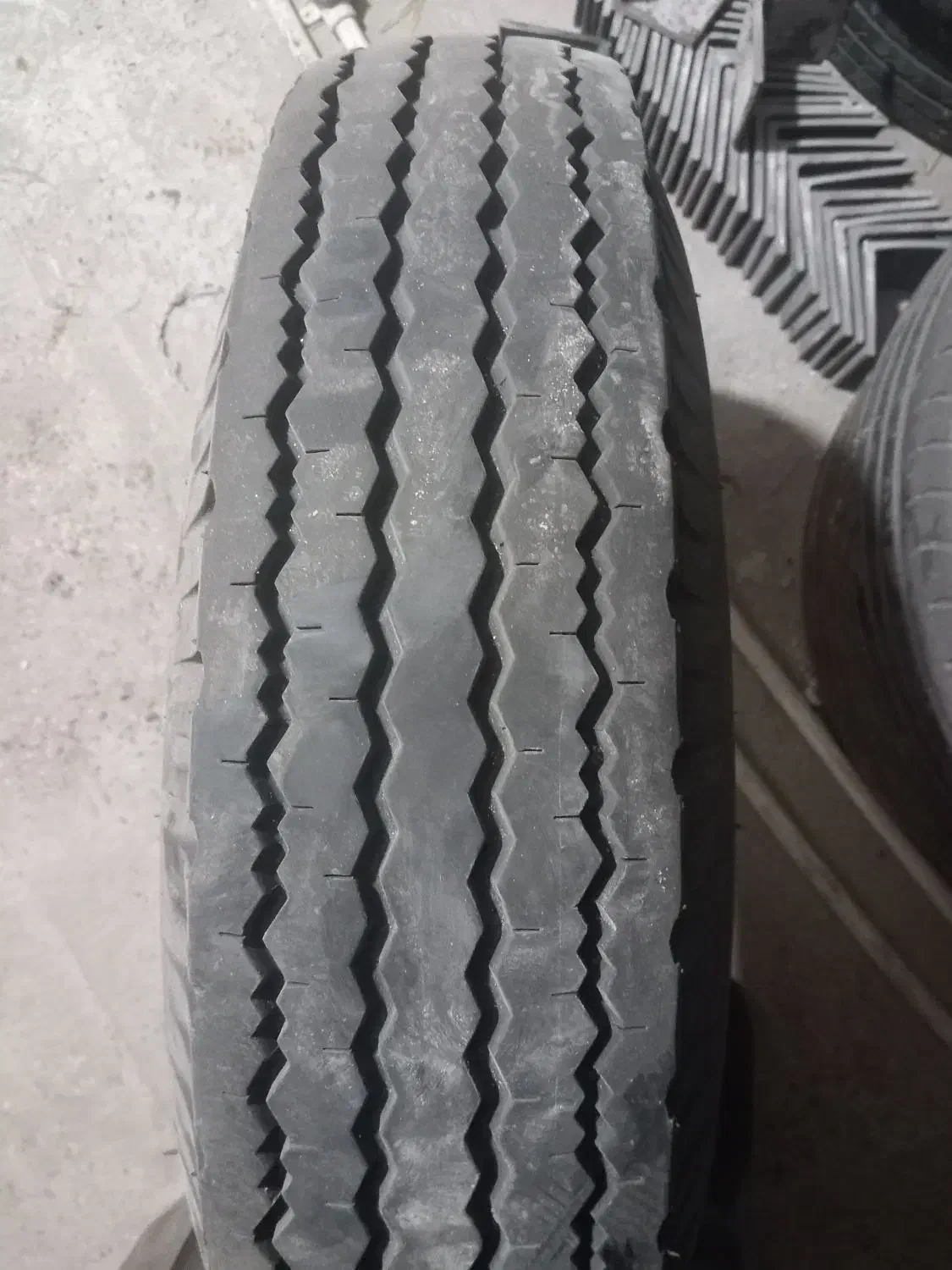 انواع لاستیک استوک در حد نو با نصب رایگان|قطعات یدکی و لوازم جانبی|اراک, |دیوار