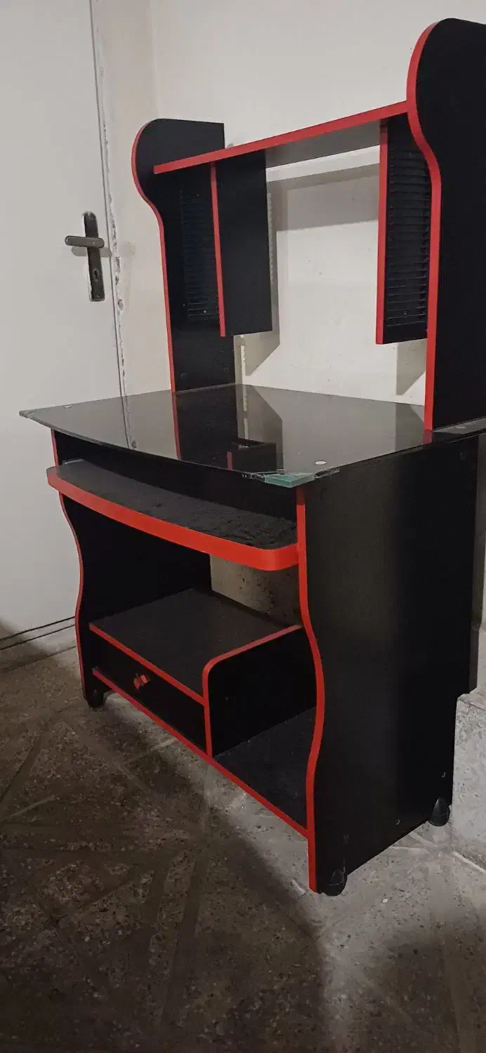 میز کامپیوتر|میز تحریر و کامپیوتر|اسلام‌شهر, مظفریه|دیوار