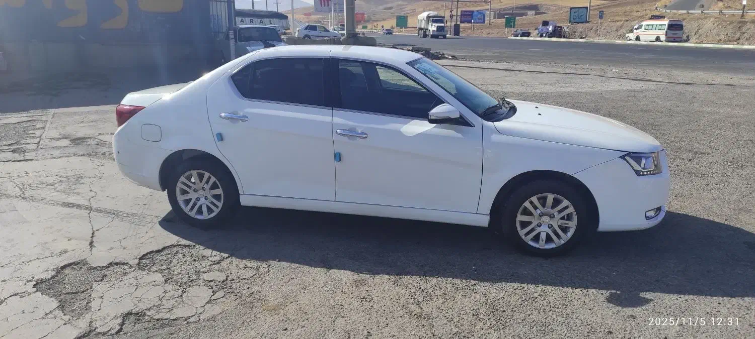 دنا پلاس ۴۰۳ رینگ دار ۶ دنده بیرنگ|خودرو سواری و وانت|سقز, |دیوار