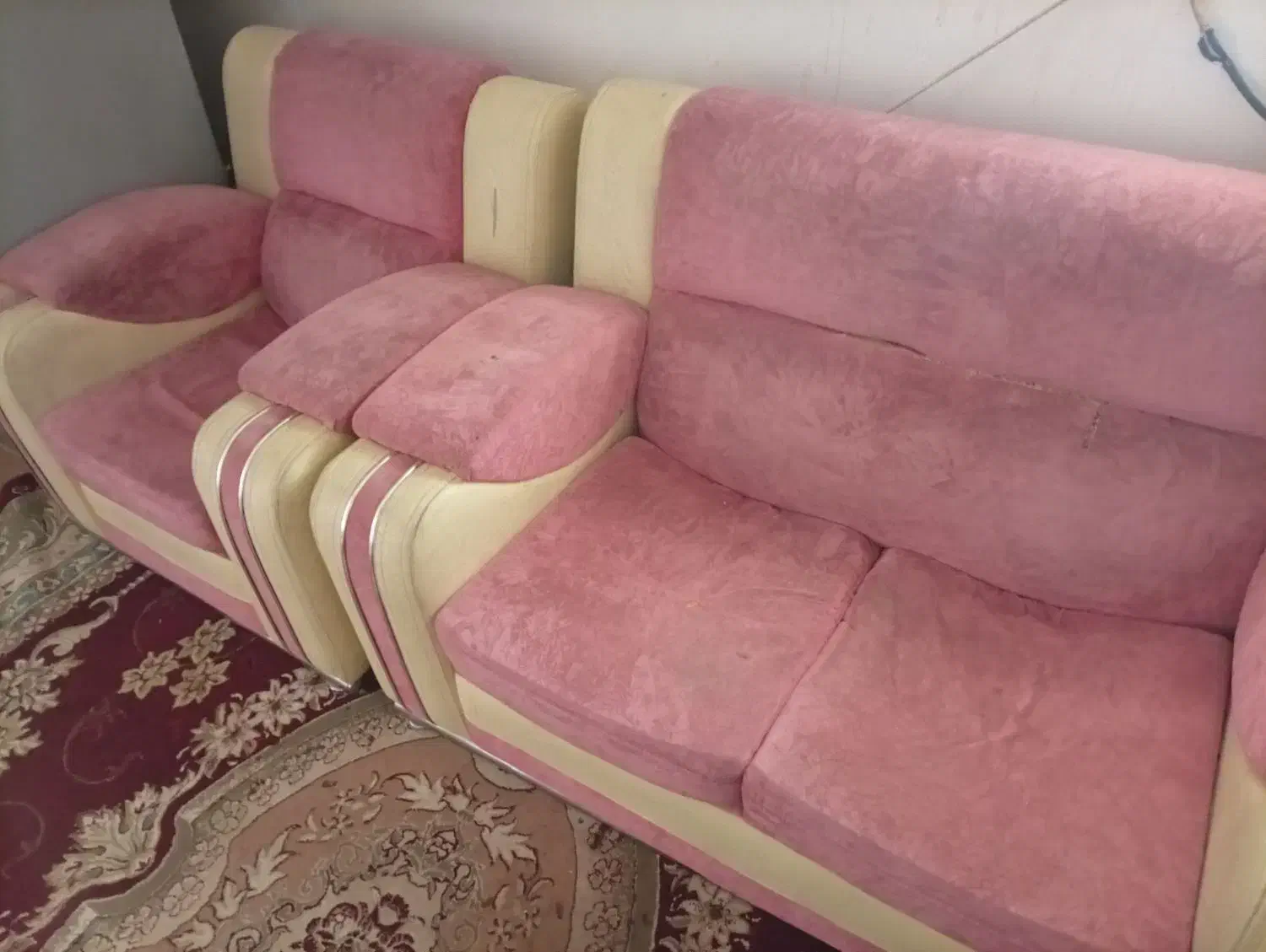 فروش دو موبل|مبلمان خانگی و میز عسلی|شوش, |دیوار