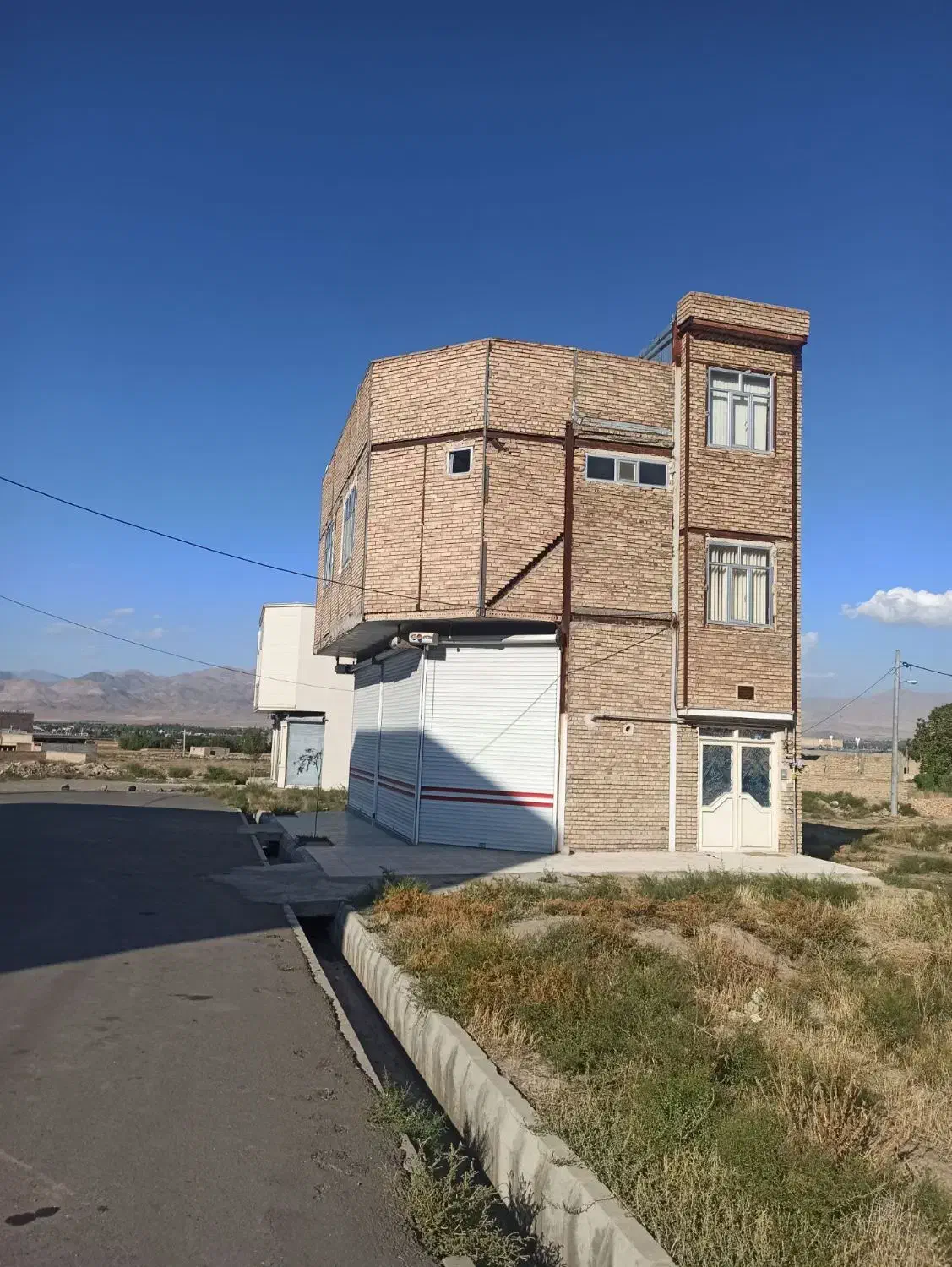 فروش خانه ویلایی ۱۵۰ متری ۲ خوابه|فروش خانه و ویلا|مرند, |دیوار