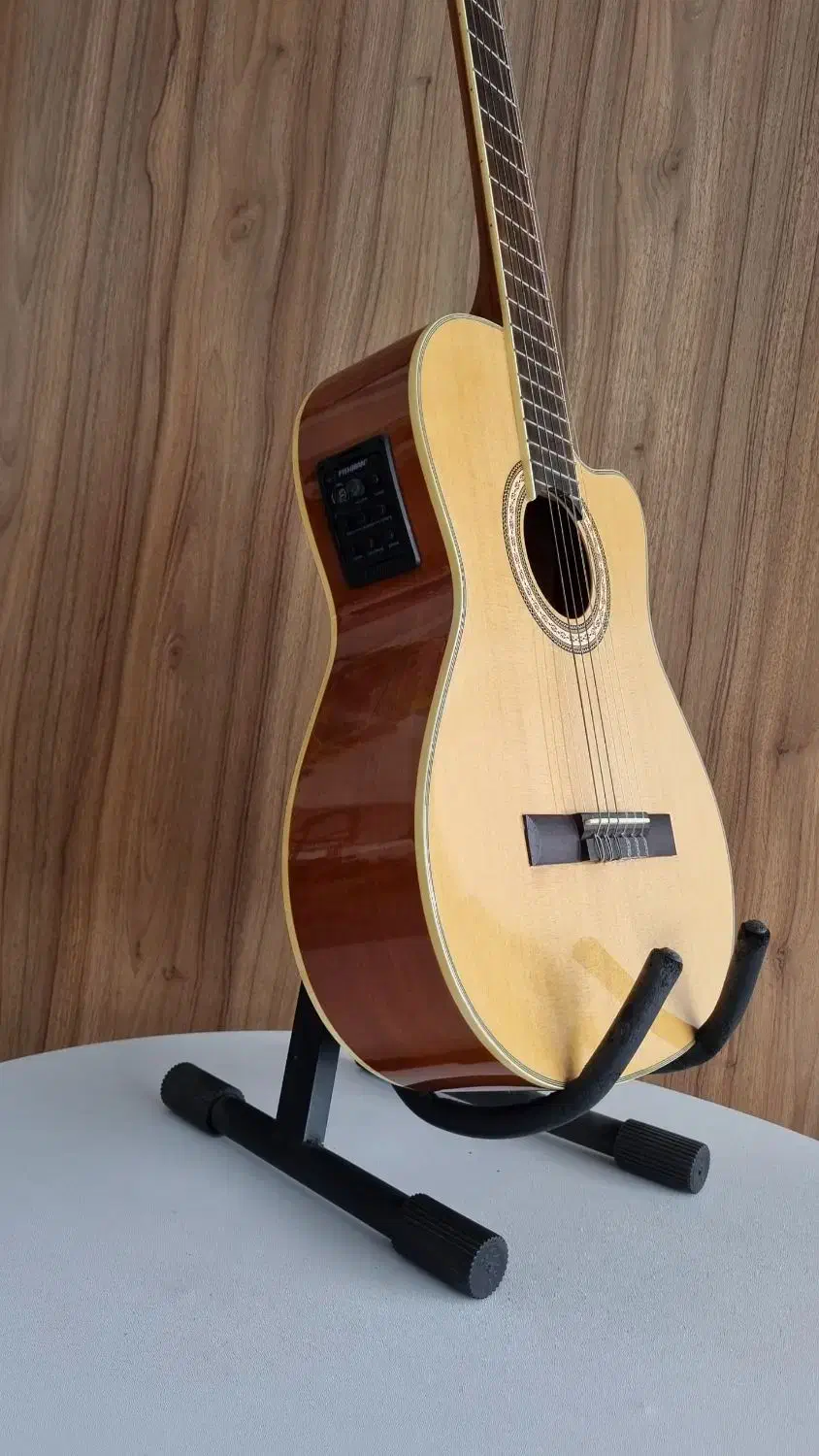 گیتار هافنر پیکاپدار با پیکاپ فیشمن|گیتار، بیس، امپلیفایر|یزد, |دیوار