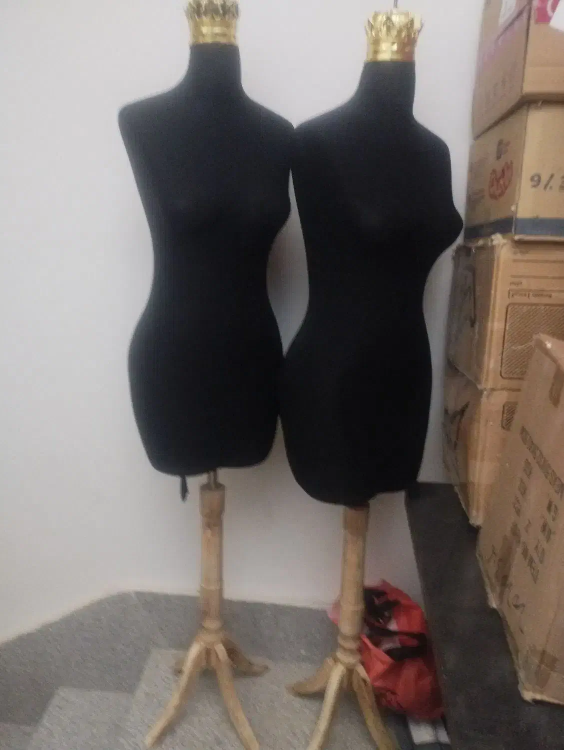 تعدادی مانکن وچوب کار|فروشگاه و مغازه|مشهد, الهیه|دیوار