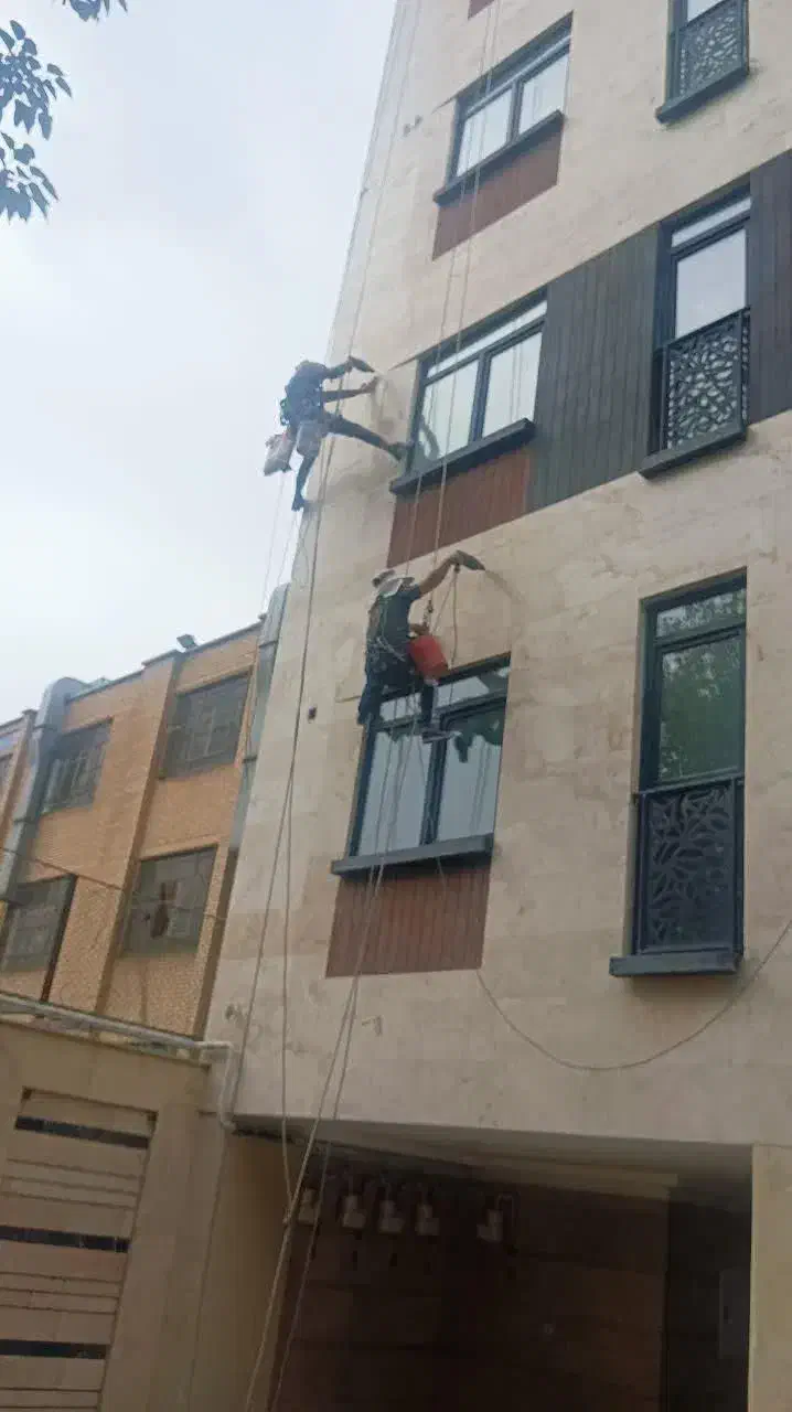 پیچ و رولپلاک نما کار در ارتفای راپل بندباز|خدمات پیشه و مهارت|کرج, حصارک بالا|دیوار