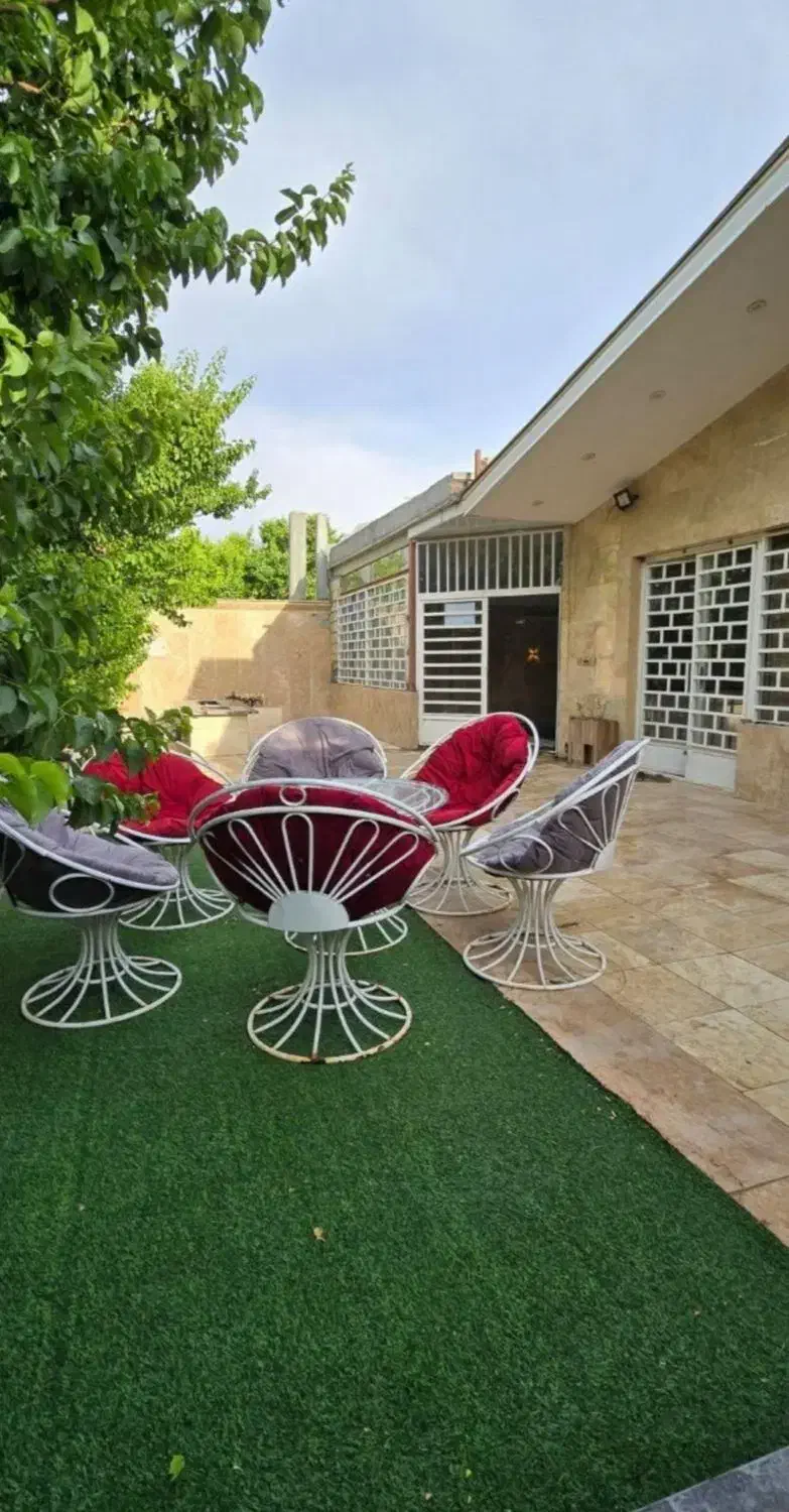 باغ و ویلا استخر آبگرم با قیمت مناسب|اجارهٔ کوتاهمدت ویلا و باغ|شیراز, باغشهر اهل بیت|دیوار