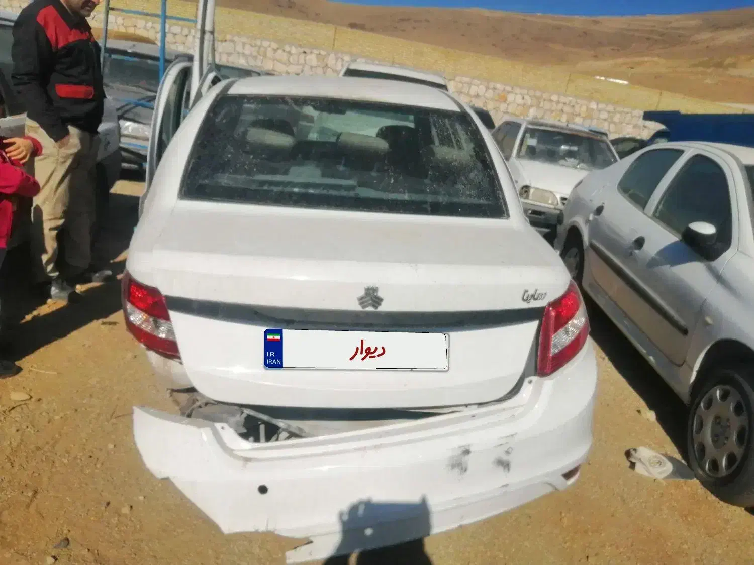 فروش ساینا تصادفی ۴۰۱|خودرو سواری و وانت|نهاوند, |دیوار