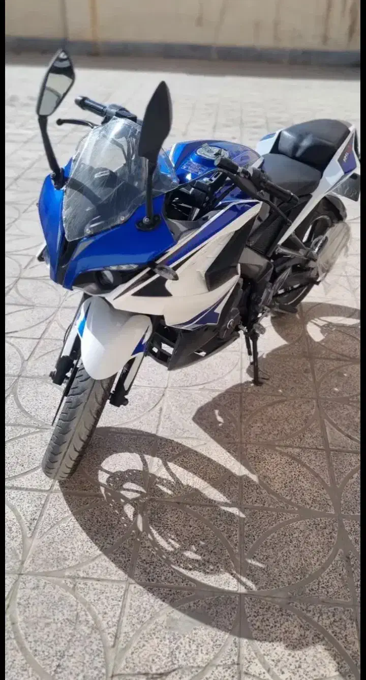 ار اس۲۰۰مدل ۹۷|موتورسیکلت|رشت, کاکتوس|دیوار