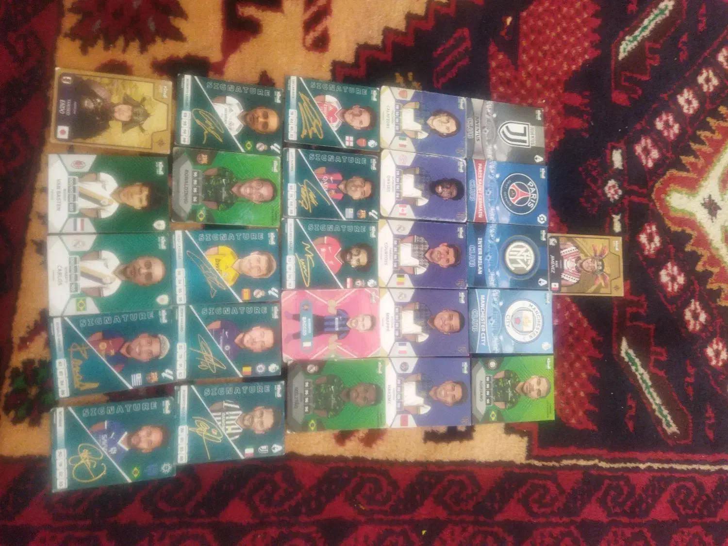 کیمدی|اسباببازی|قائن, |دیوار