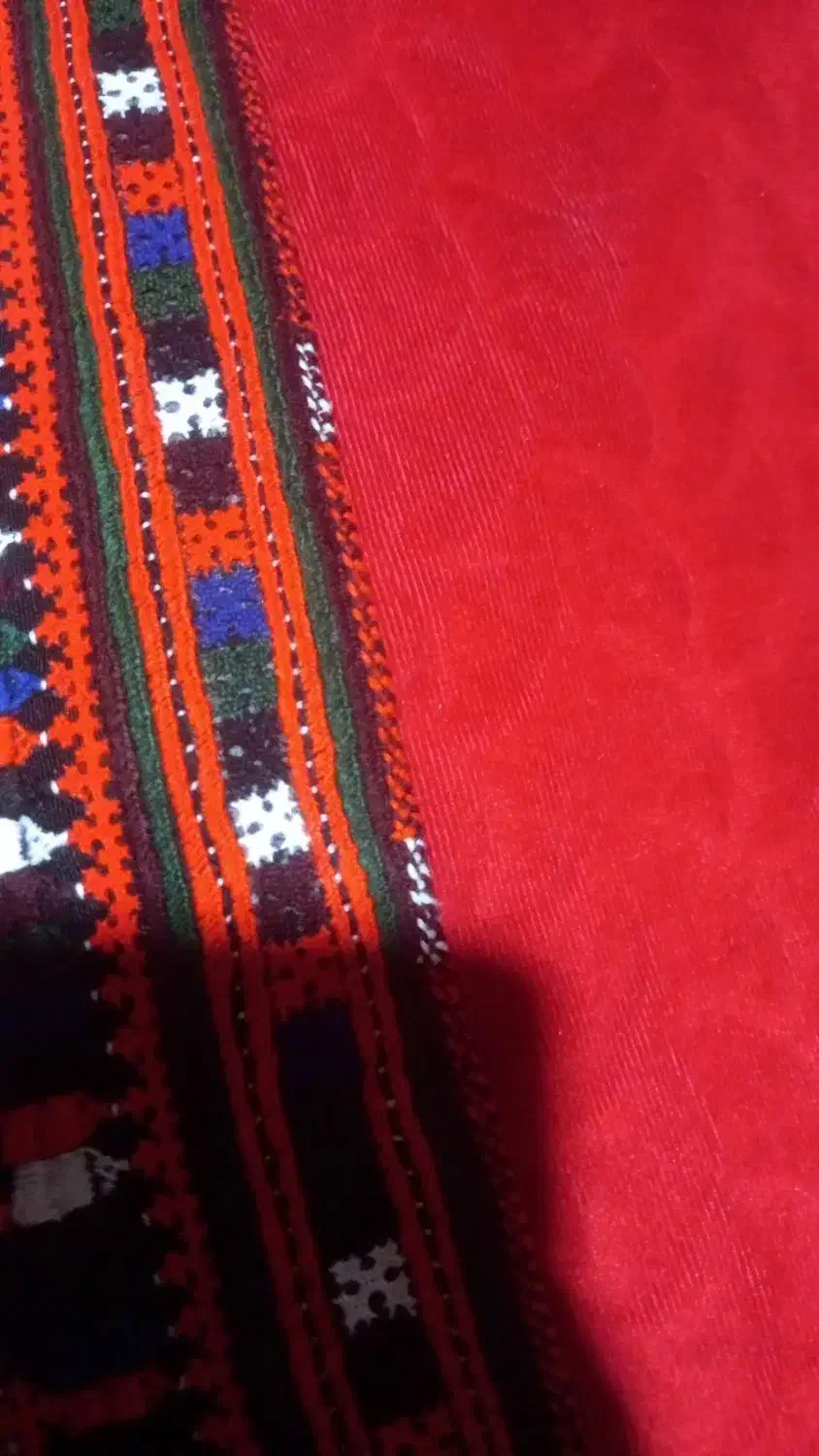 دوزنده هستم|لباس|خاش, |دیوار