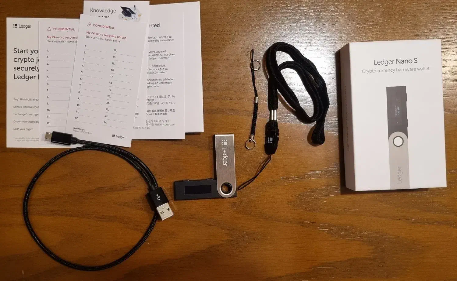 کیف پول سخت افزاری لجر نانو اس Ledger nano S|قطعات و لوازم جانبی رایانه|تهران, فرمانیه|دیوار