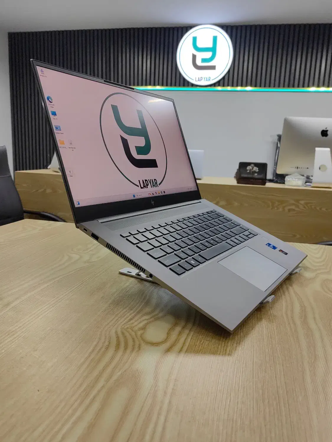 لپ تاپ HP Zbook Studio 4K رم ۳۲ یک ترا SSD|رایانه همراه|تهران, فلسطین (میدان انقلاب)|دیوار