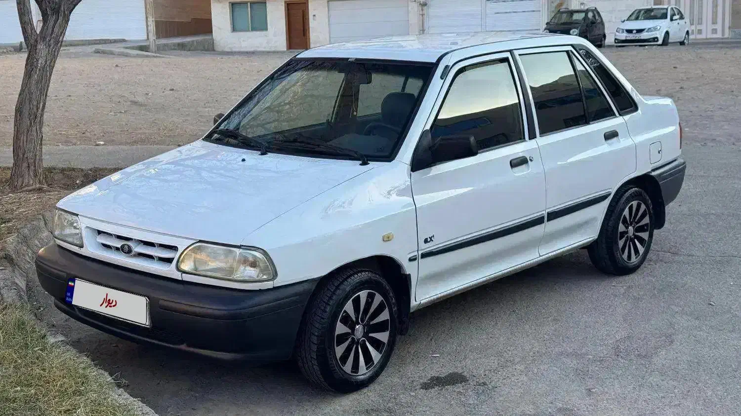 پراید۸۲ لاکاغذی|خودرو سواری و وانت|بیرجند, |دیوار