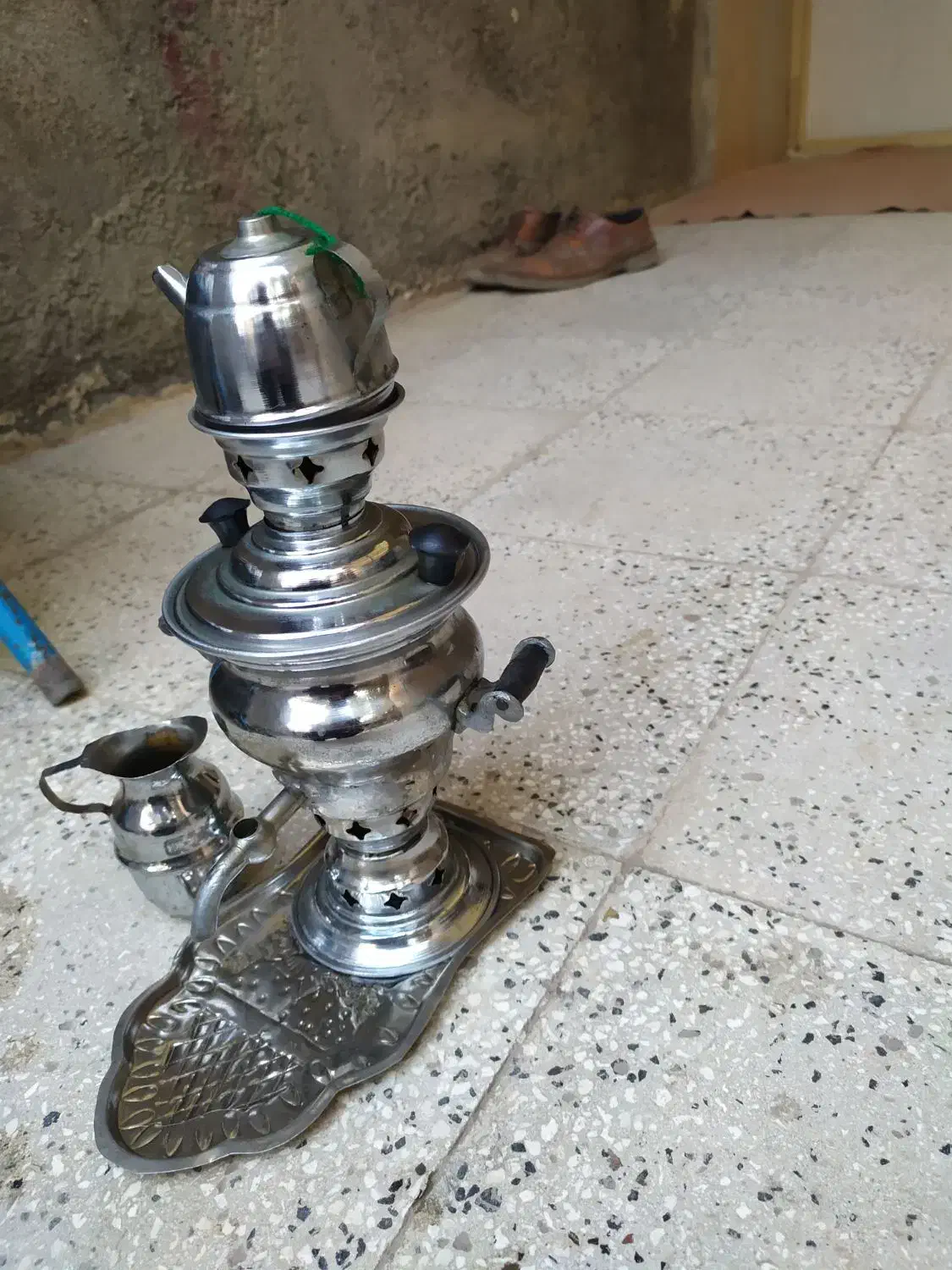 سماور برنجی تزیینی و پایین سماوربزرگ|سماور، چای‌ساز، قهوه‌ساز|نیشابور, شهرآرا|دیوار