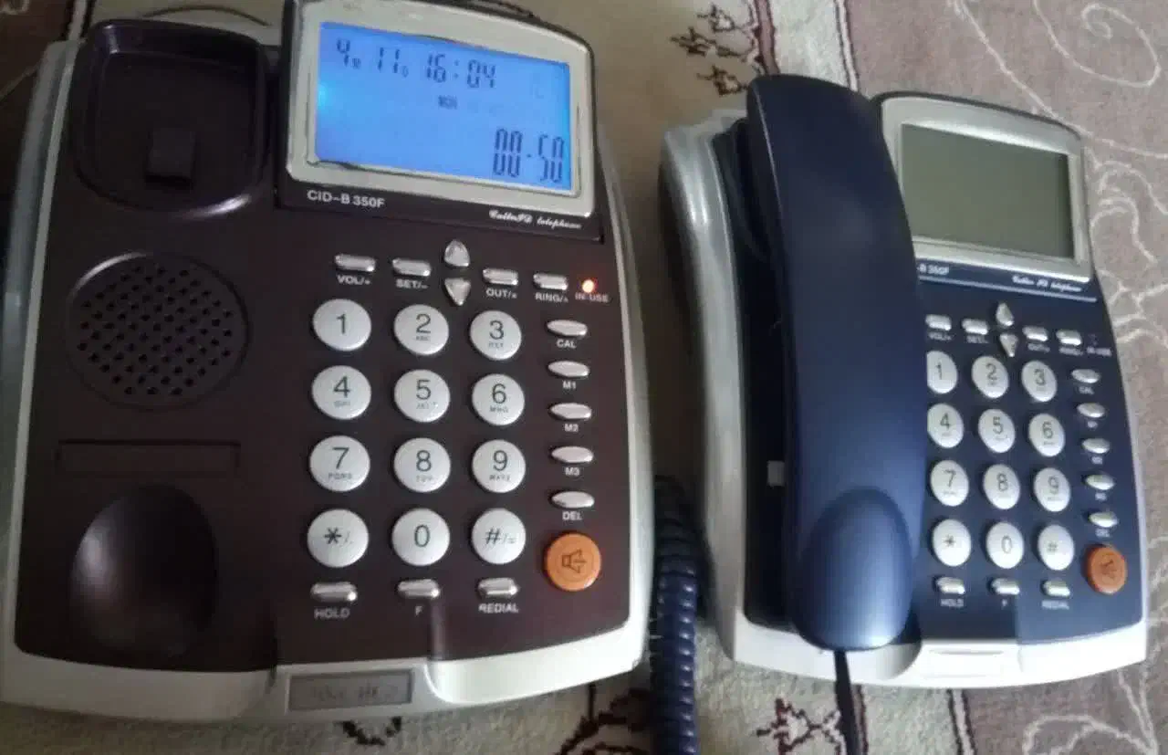 یک جفت تلفن رومیزی پیکونیکس|تلفن رومیزی|برخوار, |دیوار