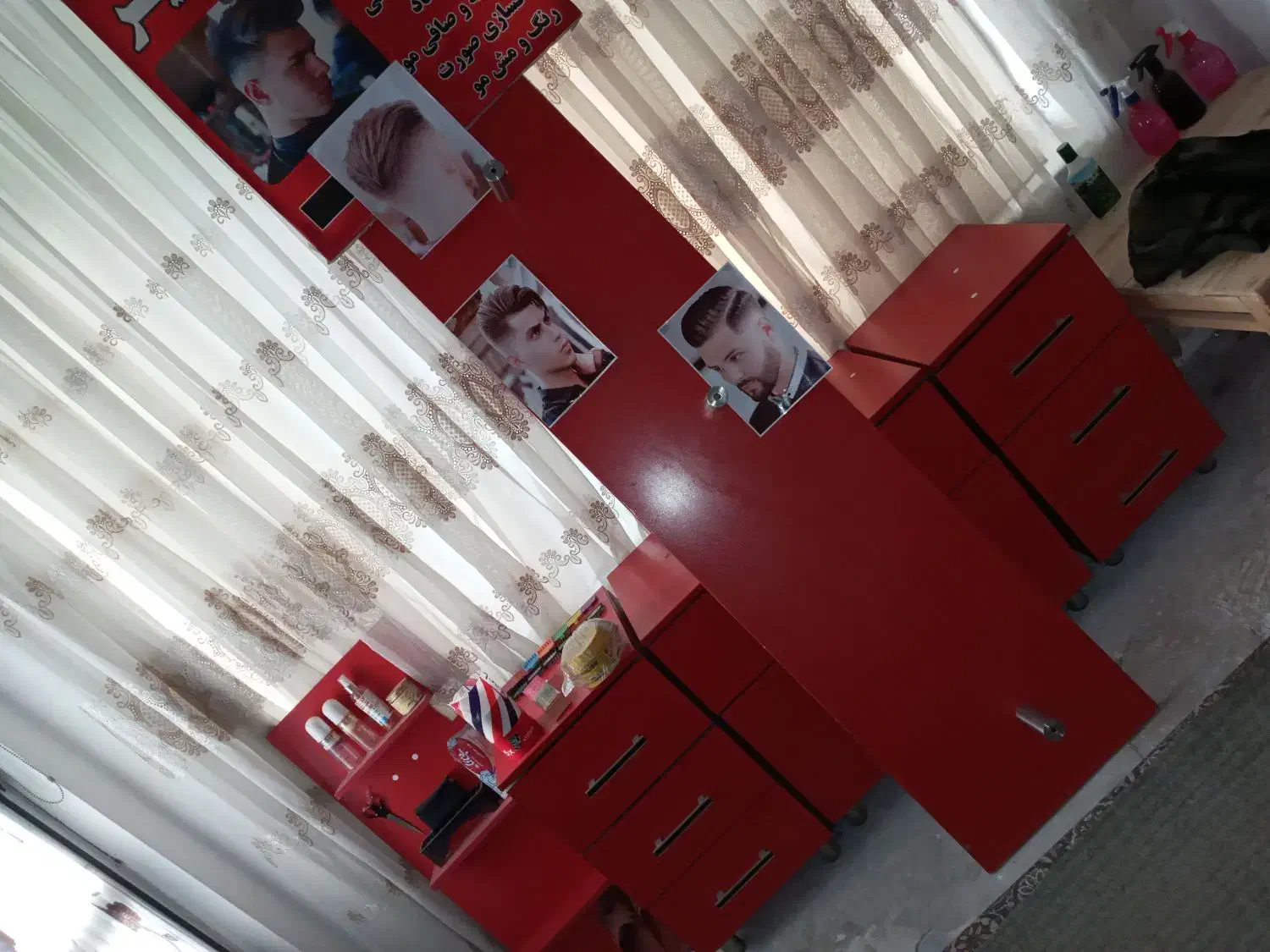 ویترین تمام ام دی اف آرایشگاهی و سالن زیبایی|آرایشگاه و سالنهای زیبایی|میانه, |دیوار