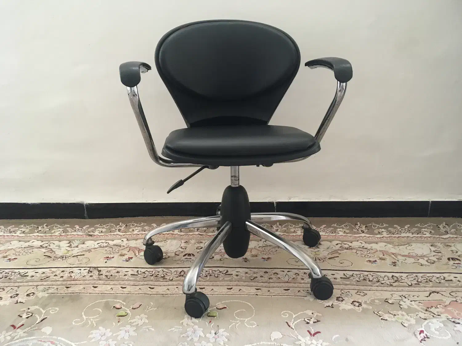 صندلی ومیزوکامپیوتر|صندلی و نیمکت|کوهدشت, |دیوار