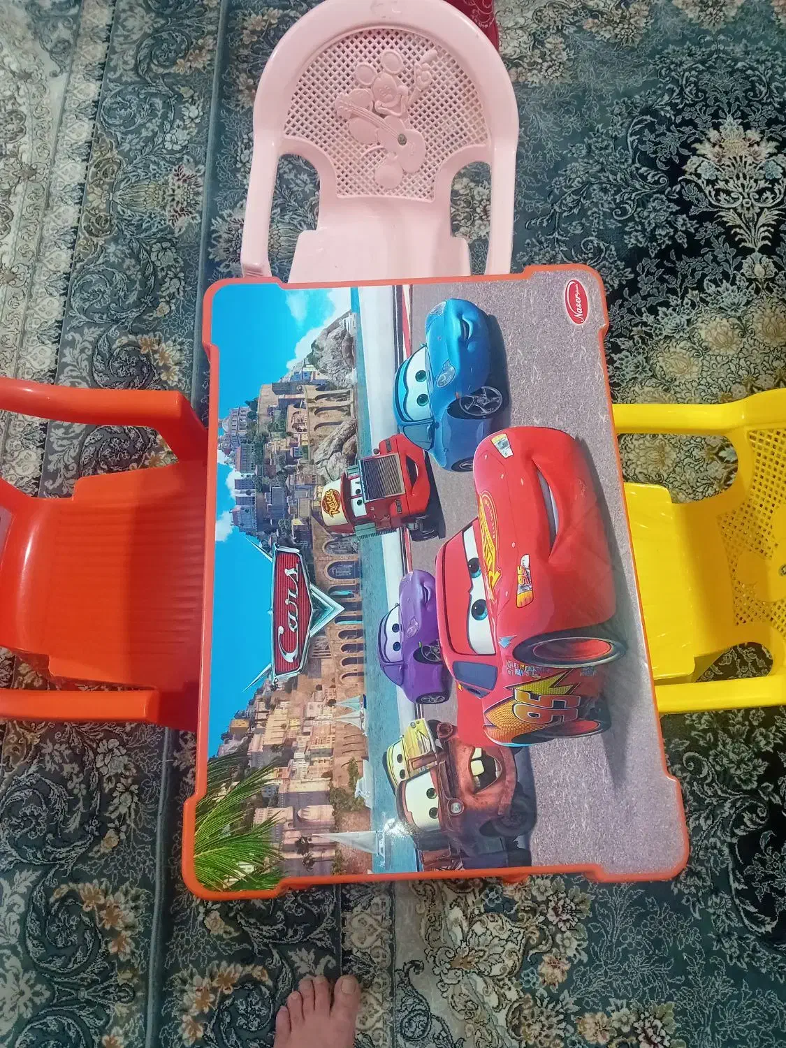 میز و صندلی کودکانی|تخت و صندلی بچه|رباط‌کریم, نصیرشهر|دیوار