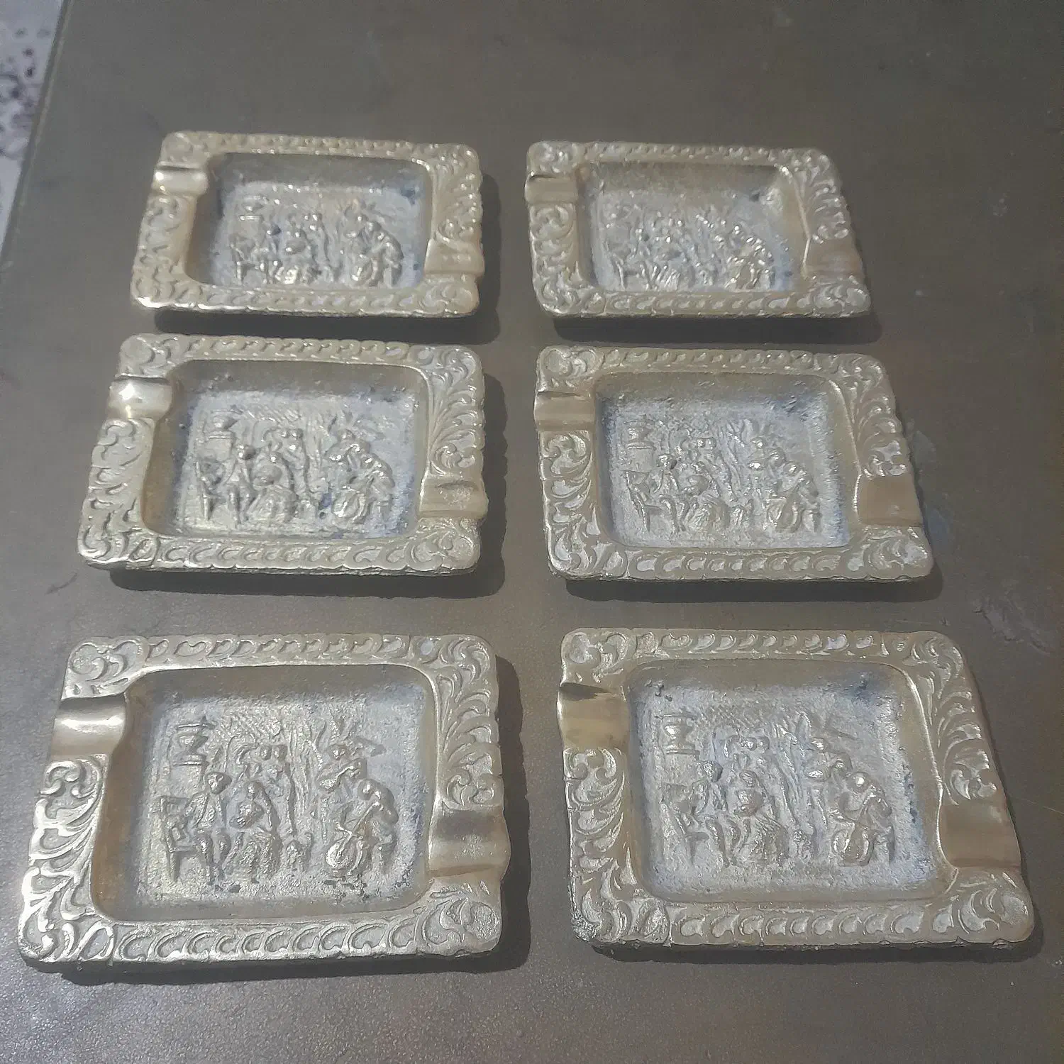 زیر سیگاری برنز اصل قدیم.سنگین وزن|کلکسیون اشیاء عتیقه|اردبیل, |دیوار