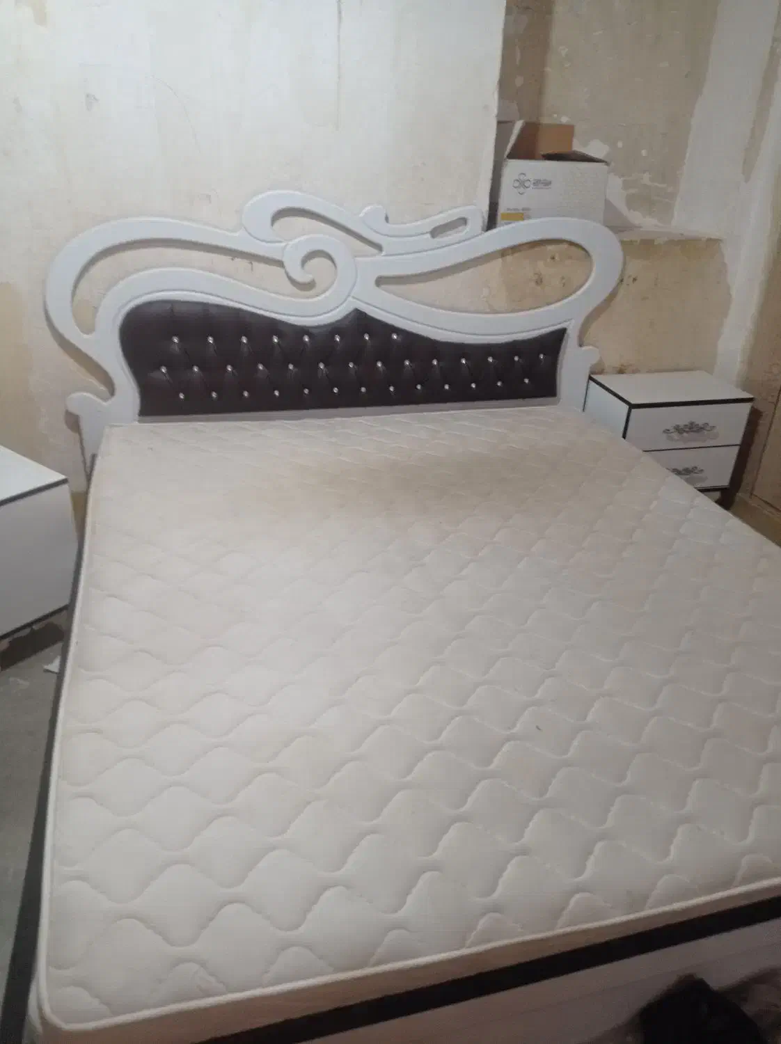 سرویس خواب|تخت و سرویس خواب|مسجد سلیمان, |دیوار