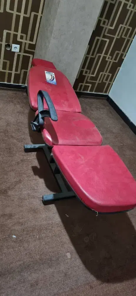 صندلی آرایشگاه|آرایشگاه و سالن‌های زیبایی|مشکین‌دشت, |دیوار