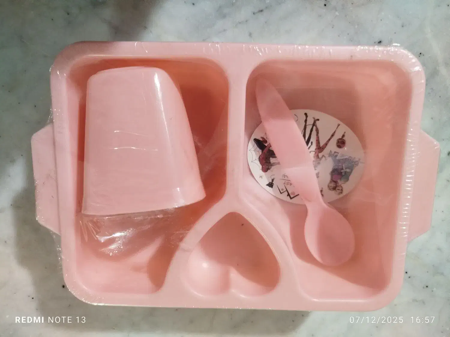 ظرف غذا/میوه خوری|ظروف نگهدارنده، پلاستیکی، یکبارمصرف|کاشان, شاهد|دیوار