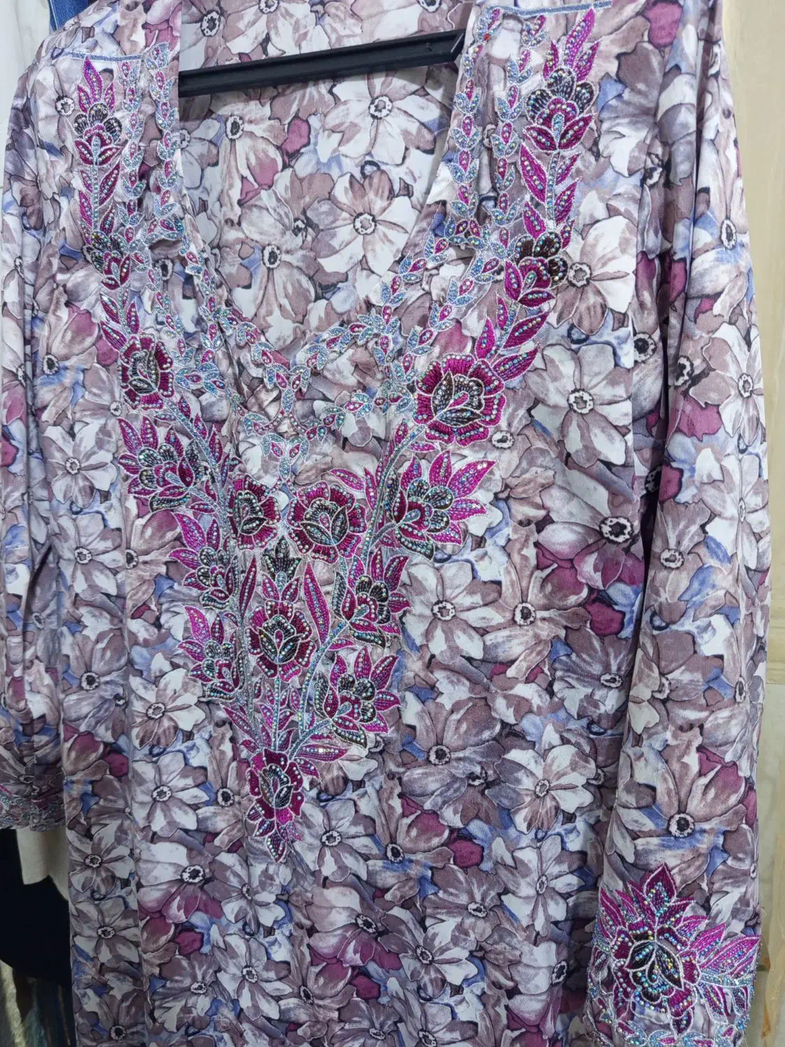 لباس|لباس|بندرعباس, |دیوار