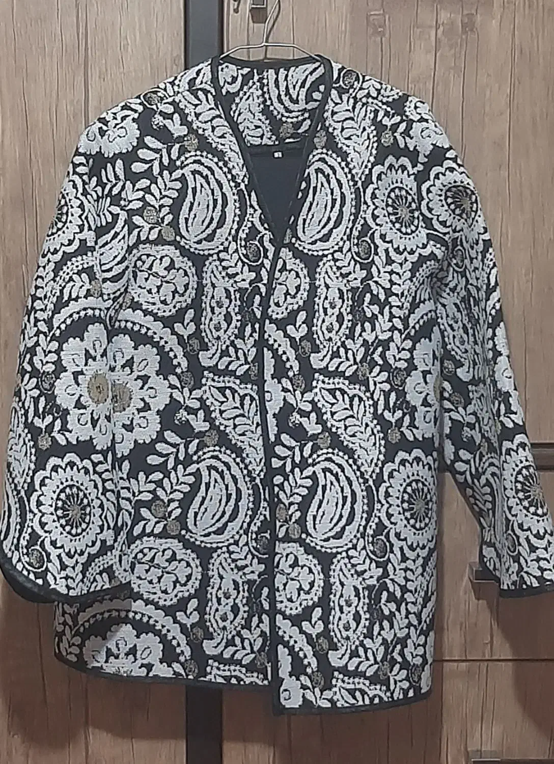 لباس|لباس|الوند, |دیوار