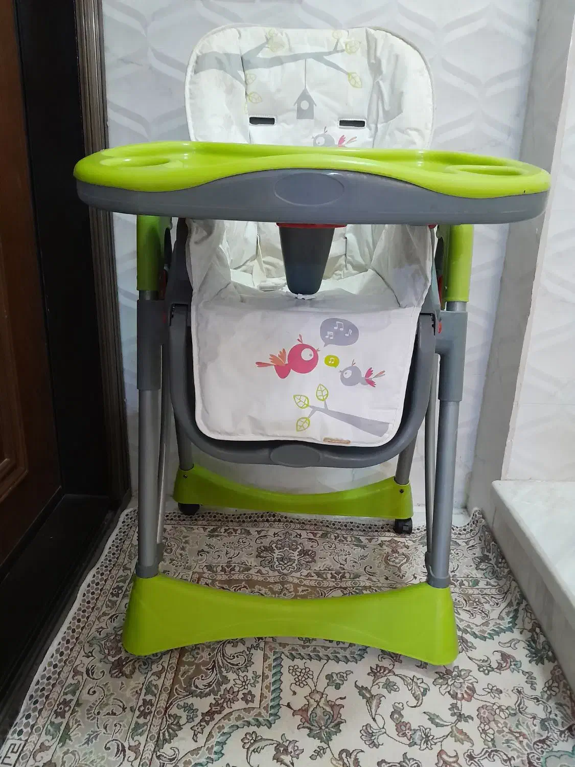 صندلی غذا بچه|تخت و صندلی بچه|قم, شاه سید علی|دیوار