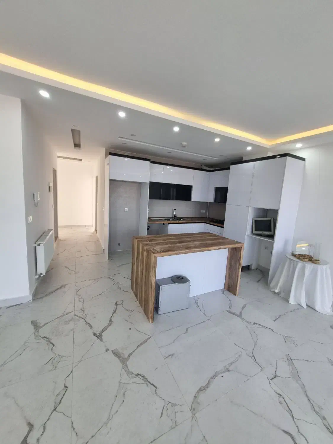 رهن و اجاره بر پاسداران ویو دریا|اجارهٔ آپارتمان|بندر انزلی, پرستار|دیوار