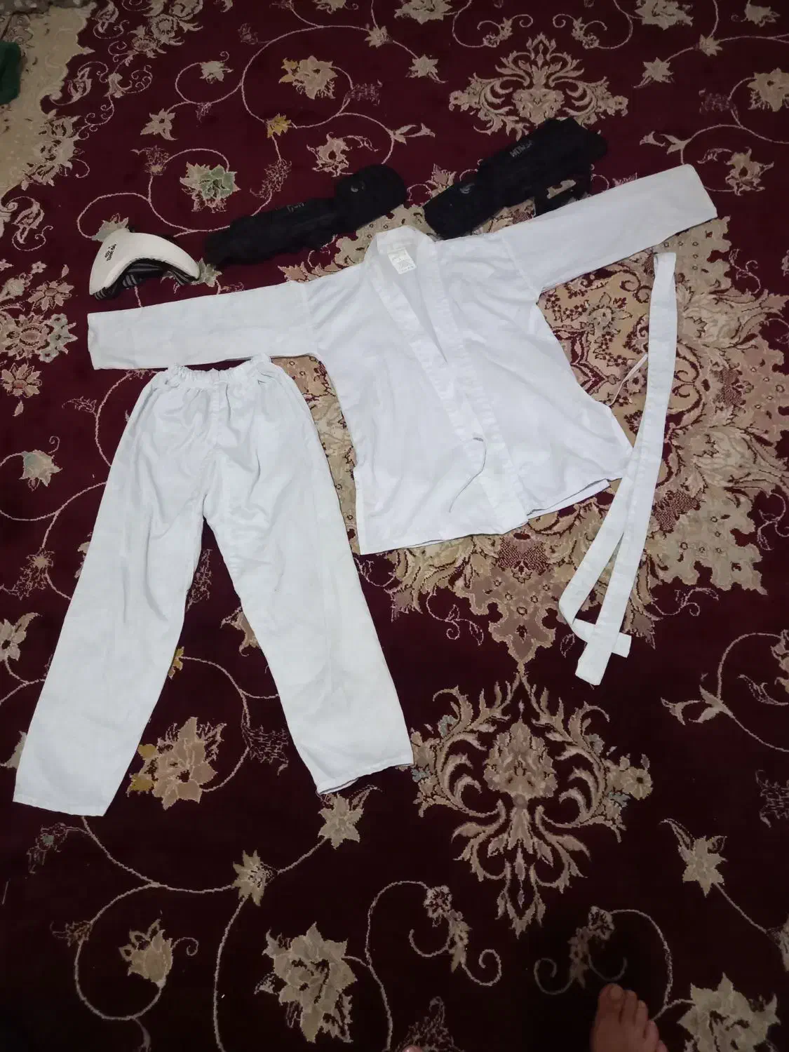 لباس وساقبندکاراته|لباس|کردکوی, |دیوار